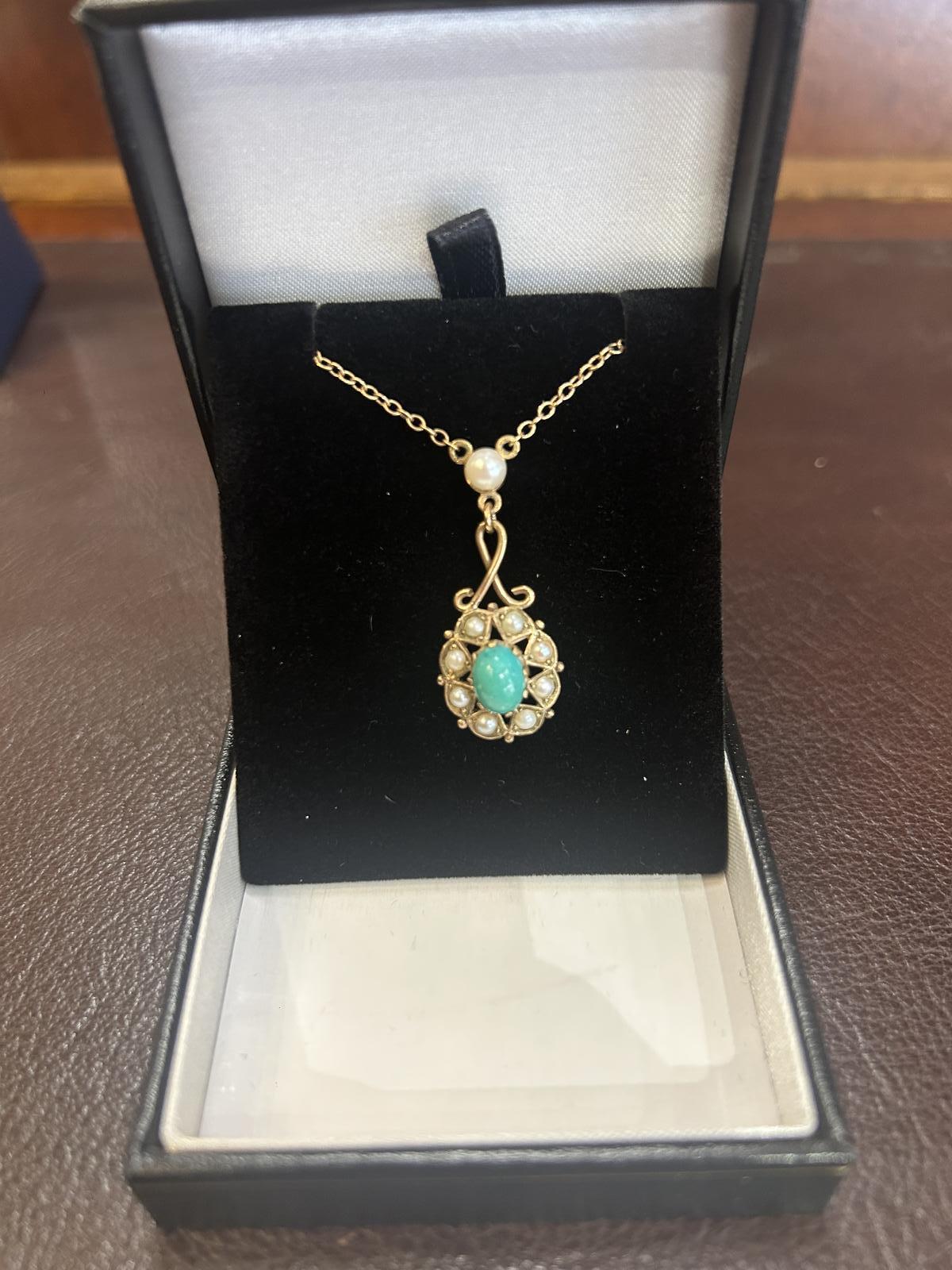 9ct Turquoise & Pearl Necklace (1 of 2) 9ct Turquoise & Pearl Necklace (1 of 2)