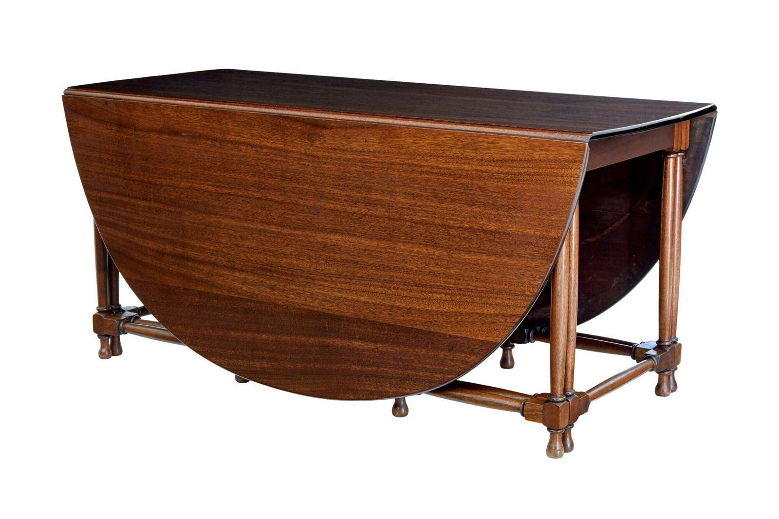 Early 20th Century Chippendale Influenced Mahogany Gateleg Table (1 of 8) Early 20th Century Chippendale Influenced Mahogany Gateleg Table (1 of 8)