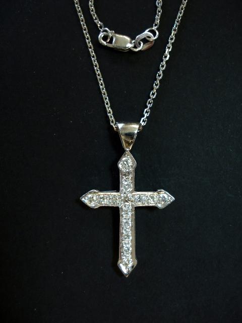 Diamond 18ct Gold Cross & Chain (1 of 1)