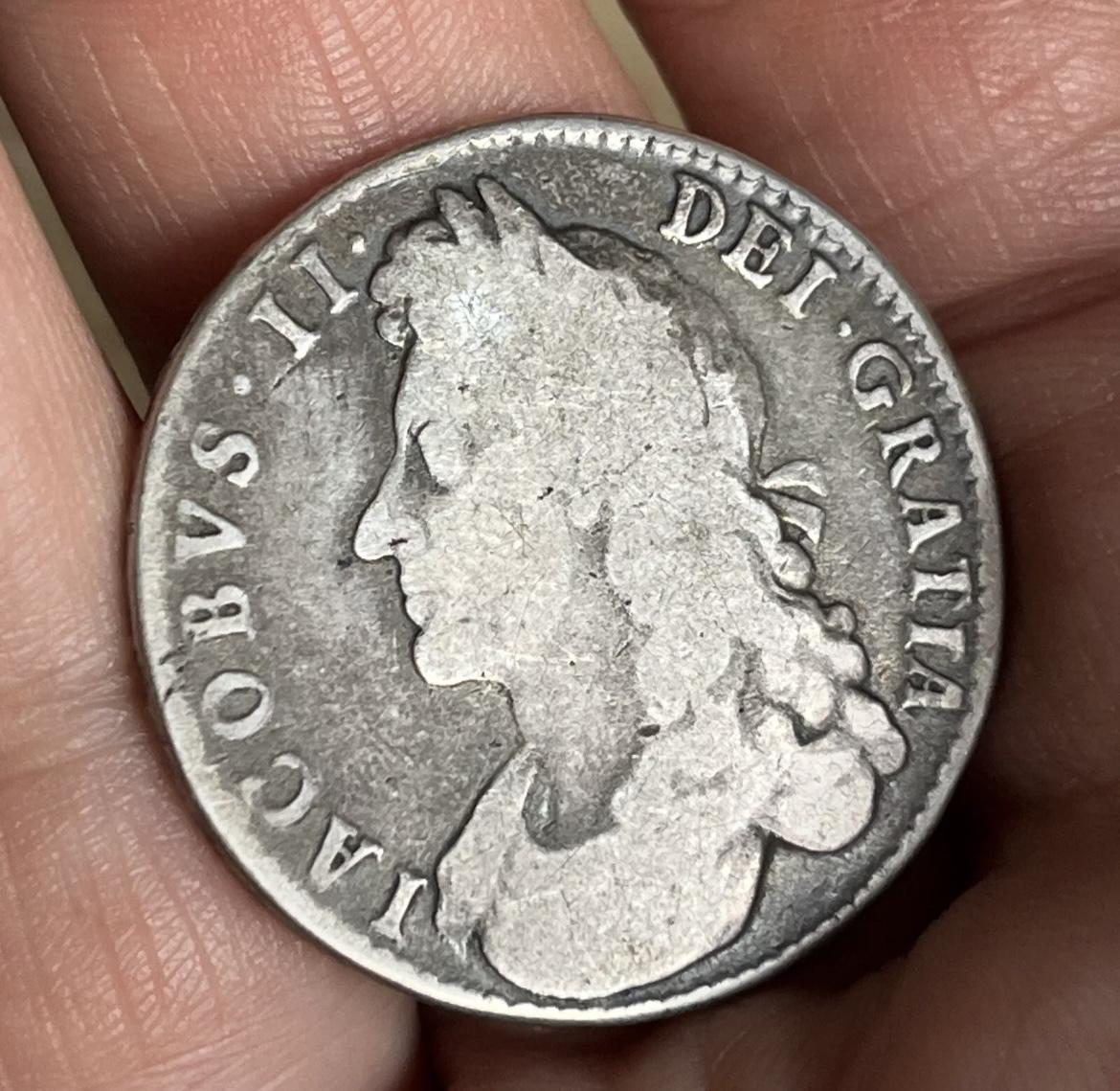 James II - 1686 Silver Halfcrown - Tertio (1 of 7)