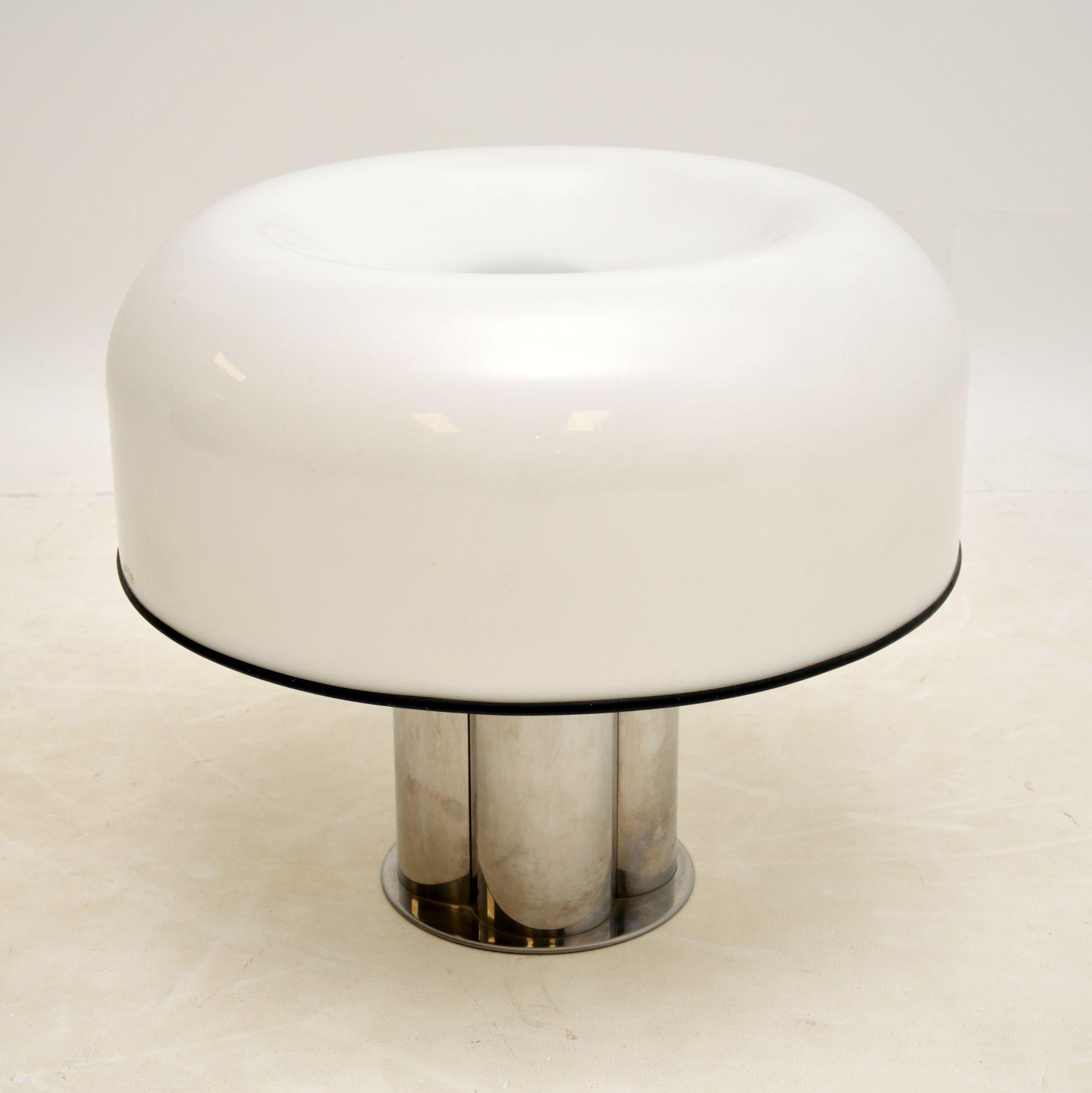 Large Vintage Italian Table Lamp by Harvey Guzzini (1 of 9) Large Vintage Italian Table Lamp by Harvey Guzzini (1 of 9)