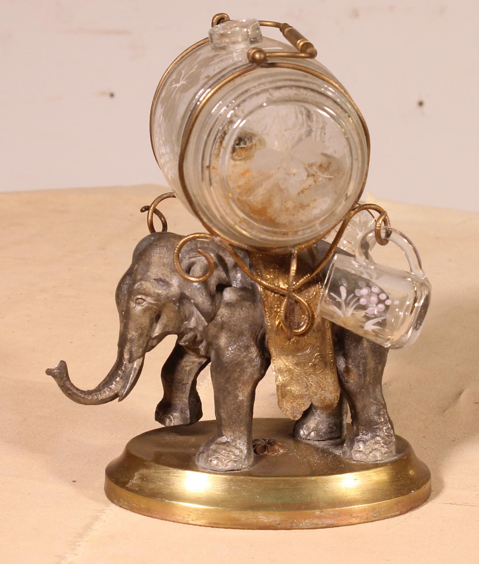 Cave à Liqueur du 19° Siècle (1 of 12)