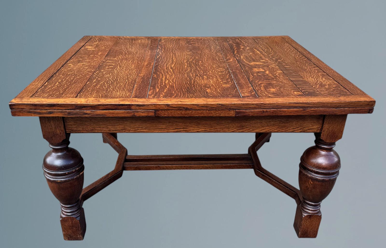Oak Draw Leaf Dining Table - Seats 8 (1 of 8)