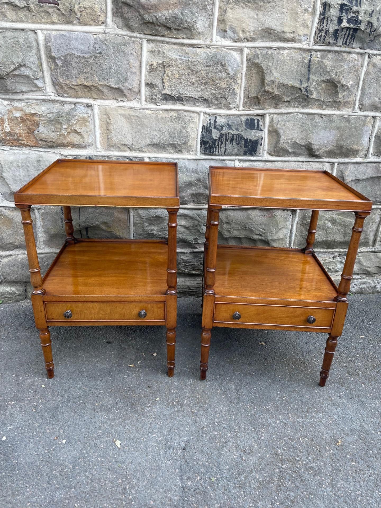 Pair Quality Walnut Bedside Tables Lamp Tables (1 of 12) Pair Quality Walnut Bedside Tables Lamp Tables (1 of 12)