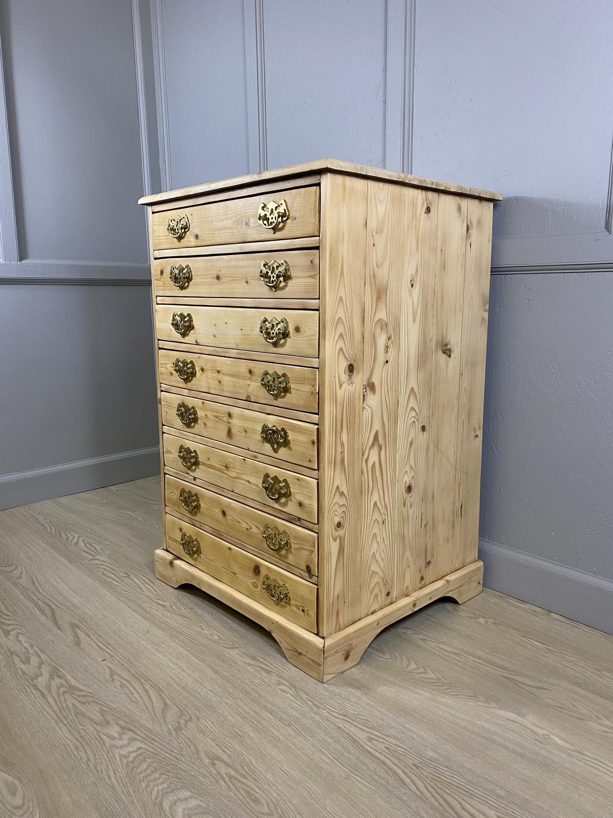 Pine Chest of Drawers (1 of 9)