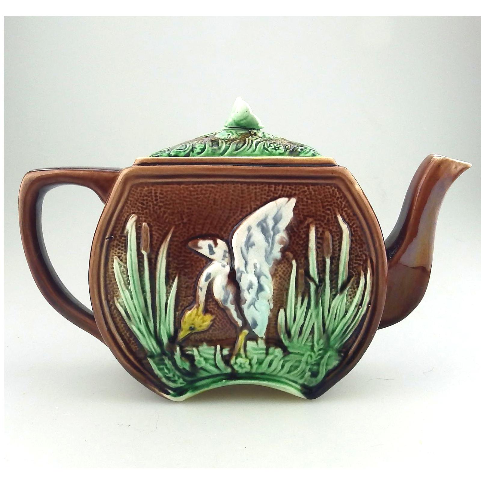 A Victorian English Majolica Aesthetic Stork Design Tea Pot C.19thc (1 of 6) A Victorian English Majolica Aesthetic Stork Design Tea Pot C.19thc (1 of 6)