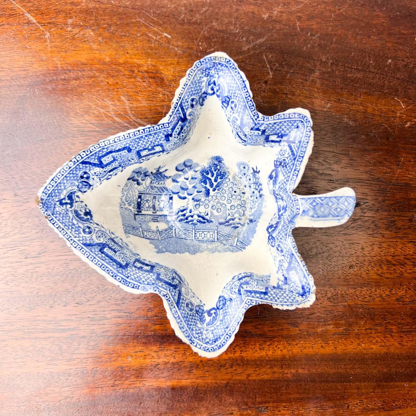 Antique Blue & White Pickle Dish (1 of 8) Antique Blue & White Pickle Dish (1 of 8)