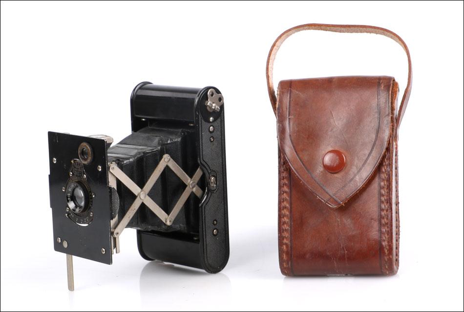Antique Kodak Vest Pocket Autographic Camera. Bertillon Lens. USA, 1915–1917 (1 of 15)