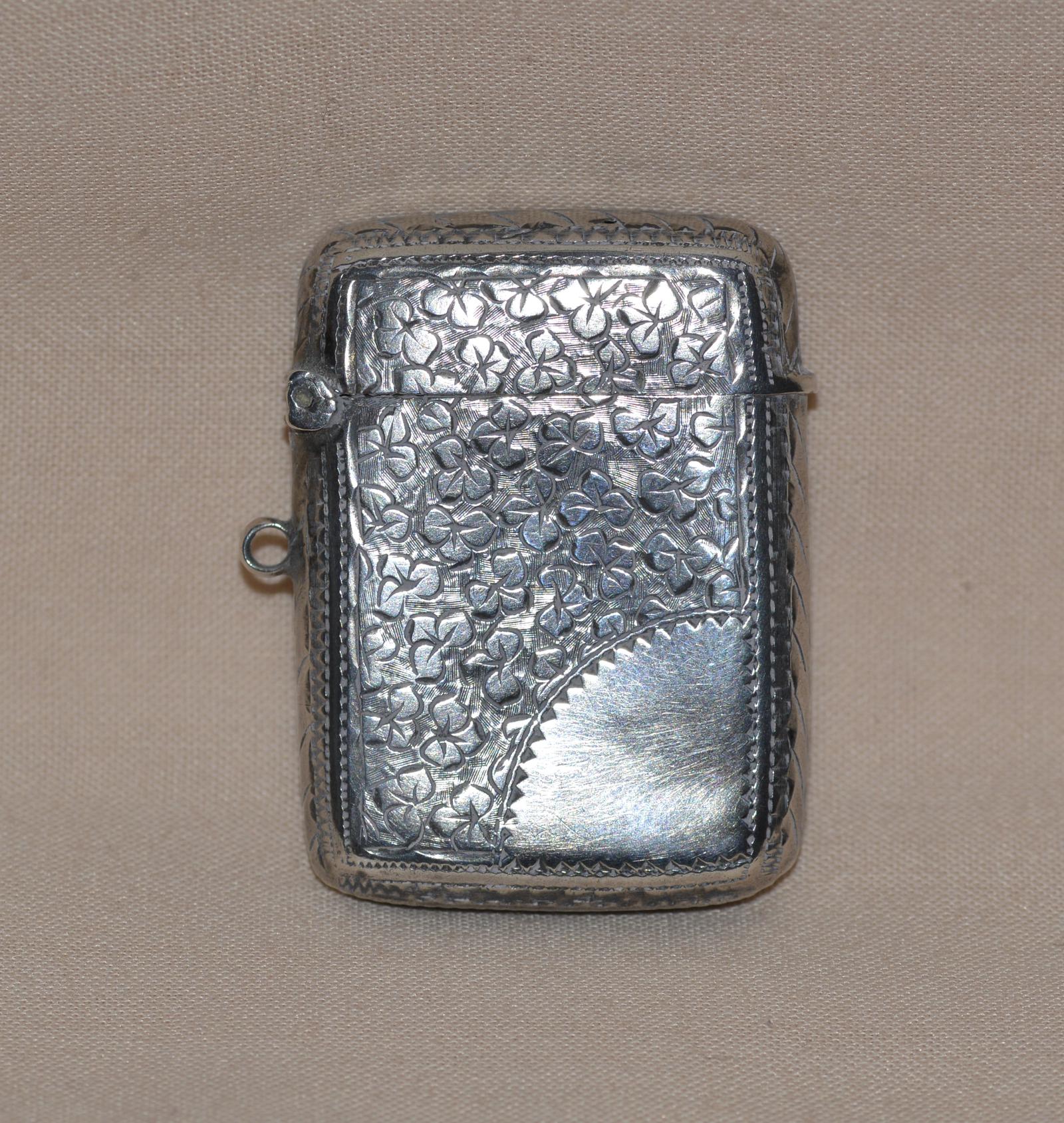 Victorian 1886 John Gammage Solid Birmingham Silver Vesta Case (1 of 4)
