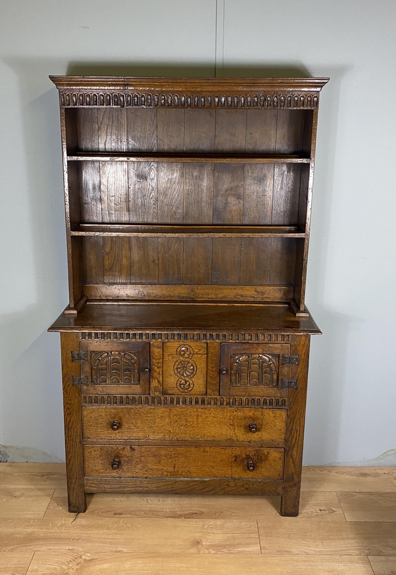 Distressed Ipswich Oak Dresser (1 of 11) Distressed Ipswich Oak Dresser (1 of 11)