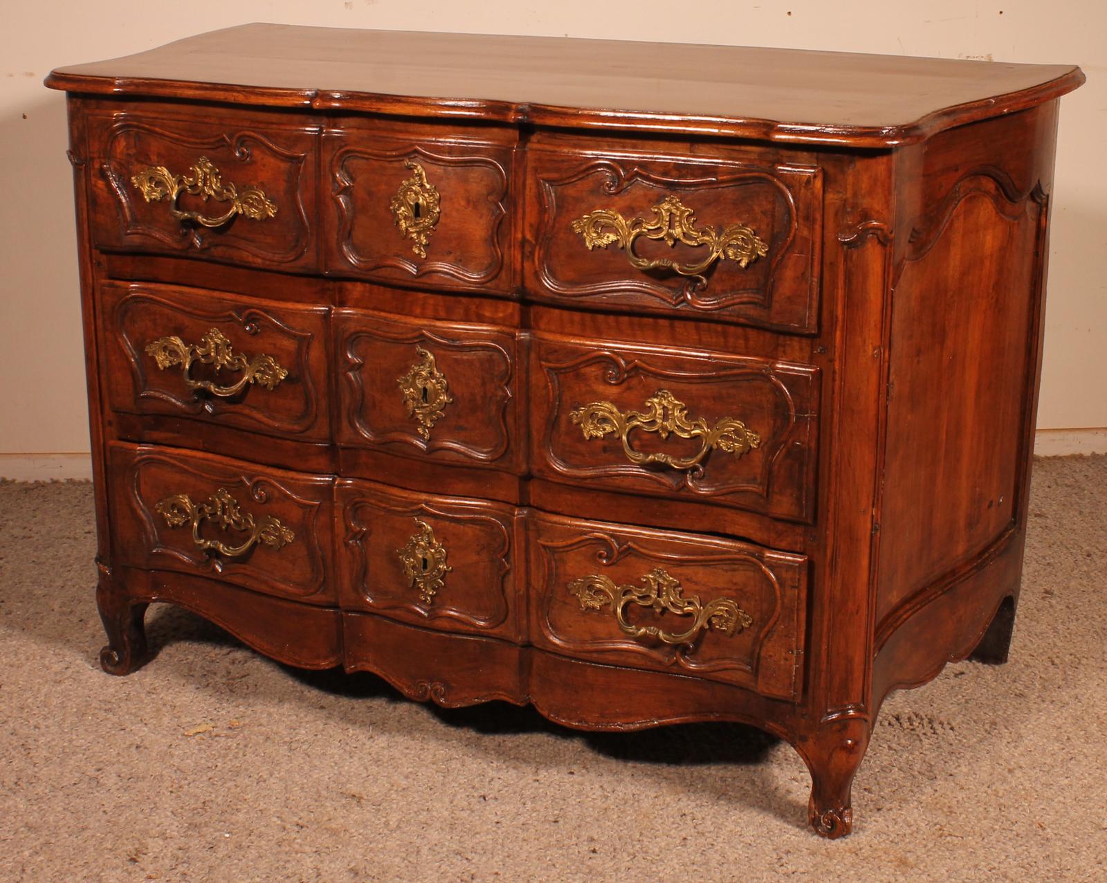 Crossbow Commode / Chest of Drawers in Walnut 18th Century Louis XV (1 of 13)