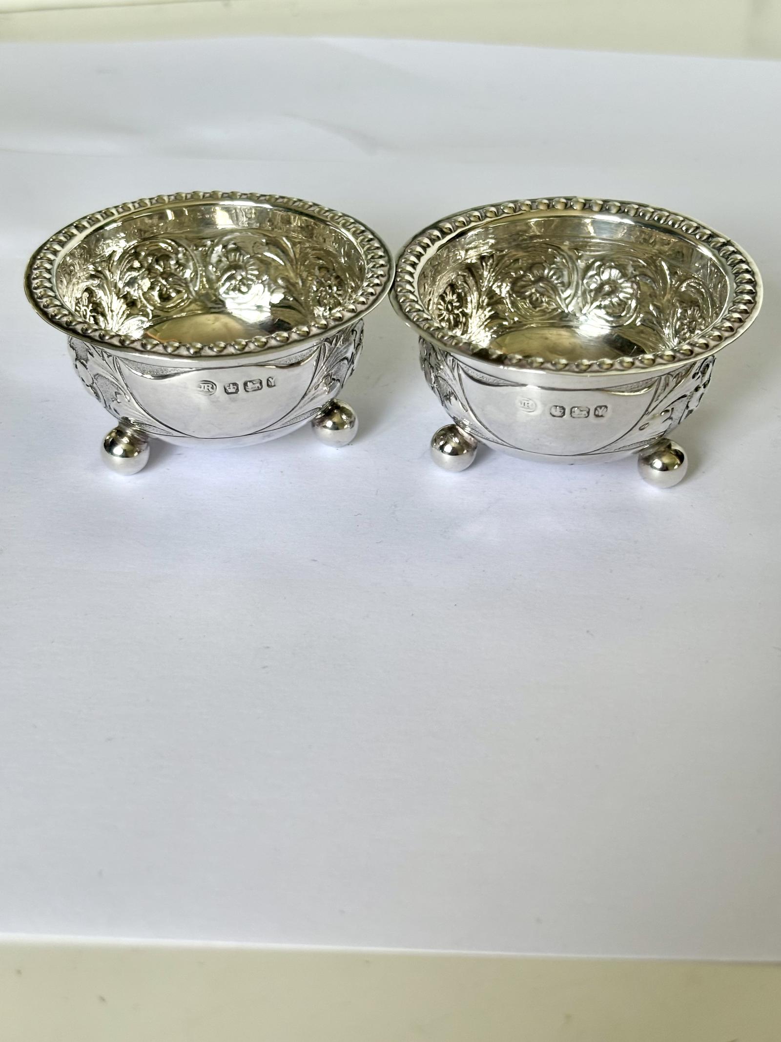 A Beautiful Pair of Victorian Silver Salts Sheffield 1891 JOHN ROUND (1 of 12) A Beautiful Pair of Victorian Silver Salts Sheffield 1891 JOHN ROUND (1 of 12)