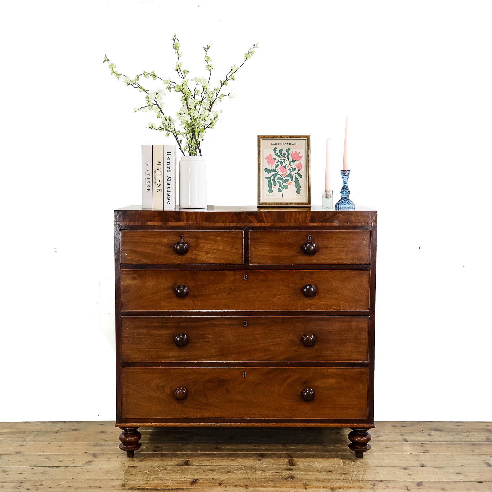 Antique Victorian Mahogany Chest of Drawers (1 of 11) Antique Victorian Mahogany Chest of Drawers (1 of 11)