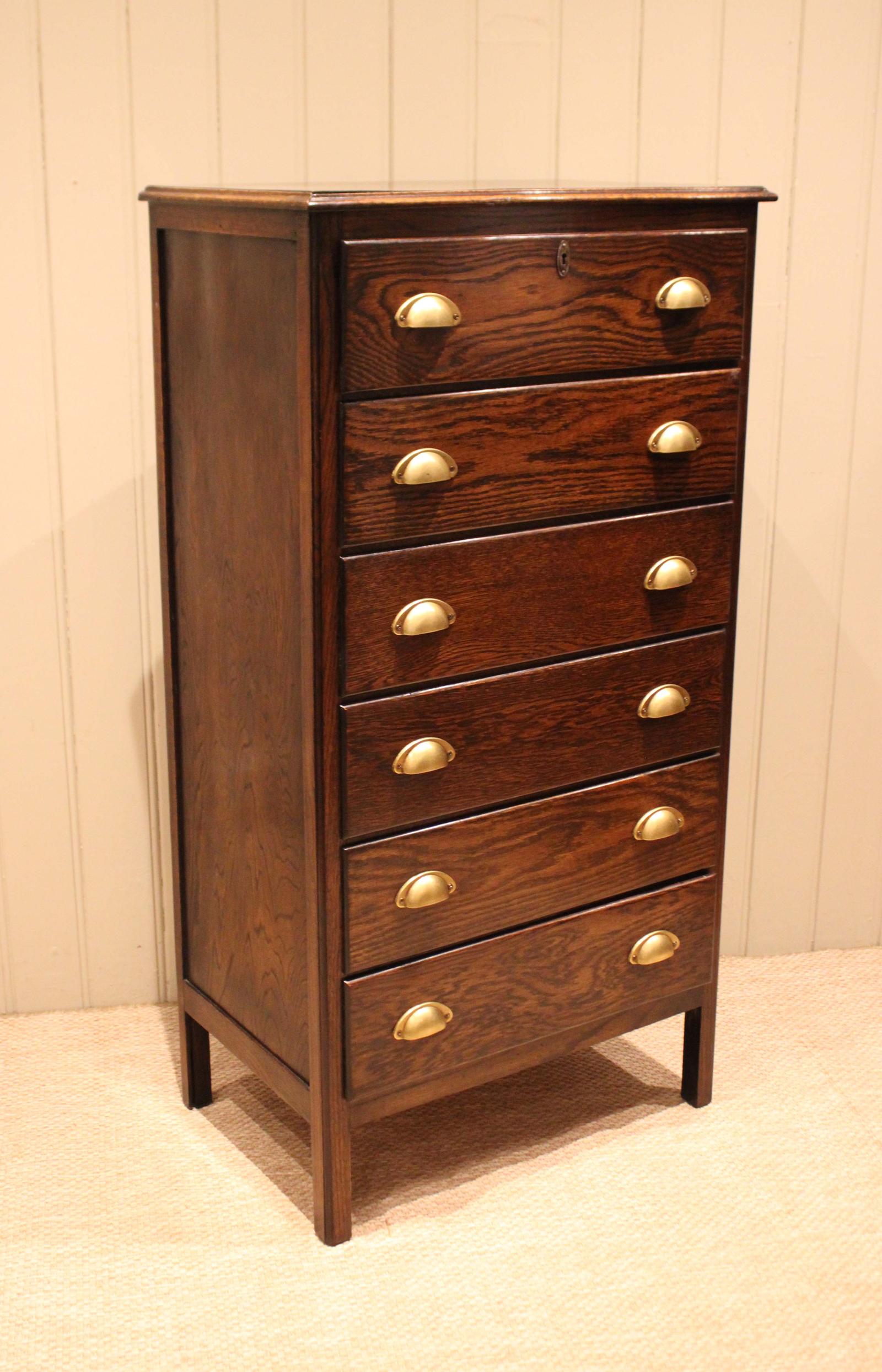 Tall Oak Chest of Drawers (1 of 12) Tall Oak Chest of Drawers (1 of 12)