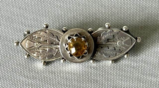 Victorian Silver Thistle & Paste Cairngorm Brooch (1 of 6) Victorian Silver Thistle & Paste Cairngorm Brooch (1 of 6)
