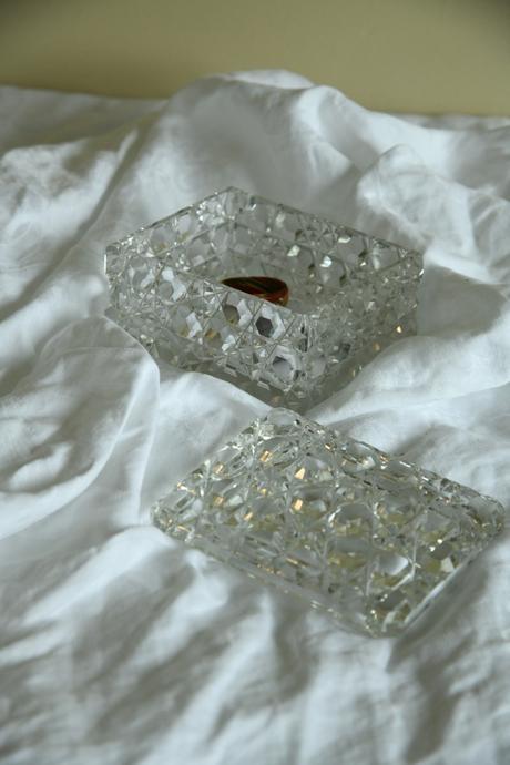 Victorian Hobnail Cut Glass Lidded Pot (1 of 12)