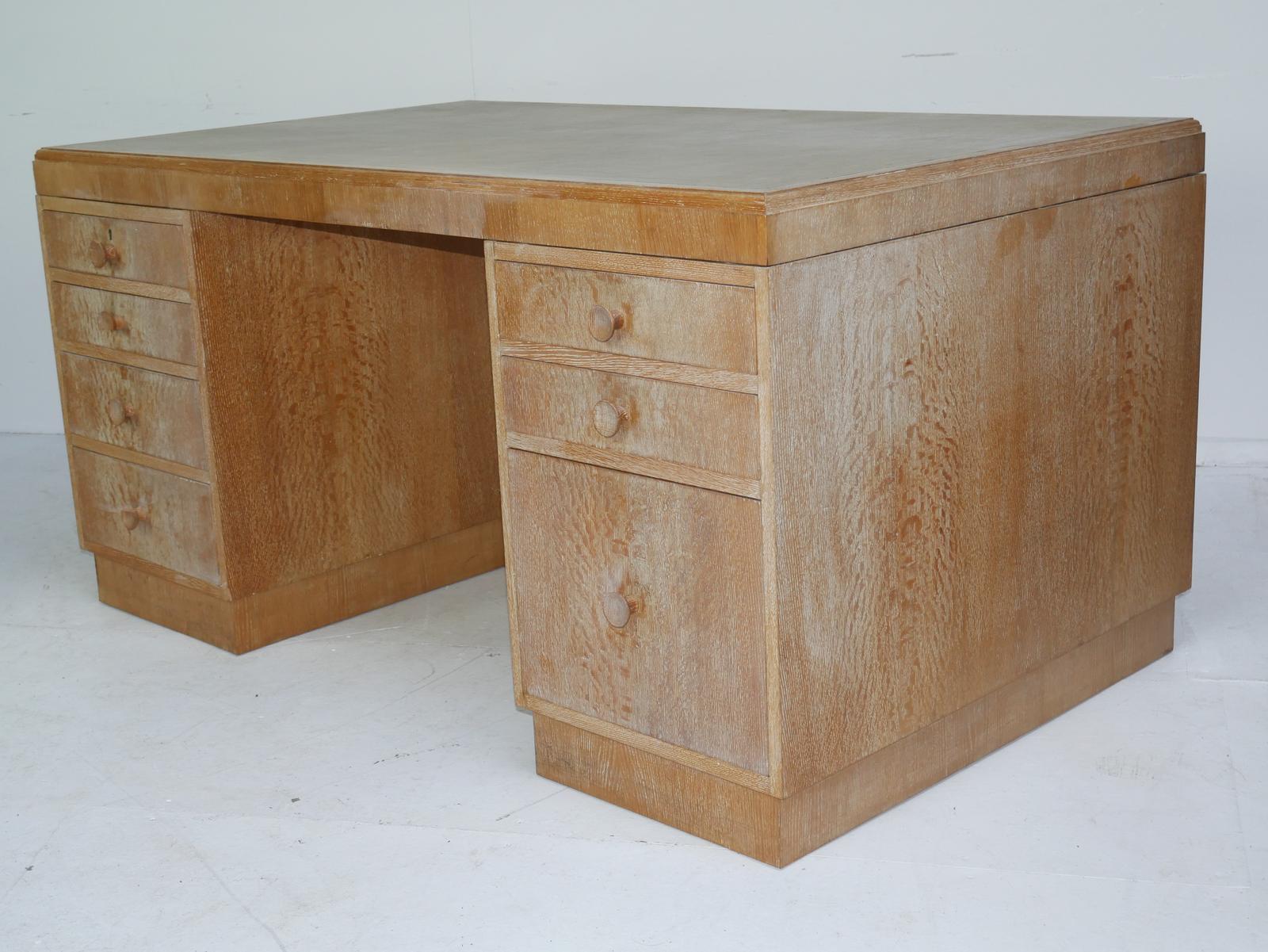 Large Limed Oak Kneehole Desk (1 of 19) Large Limed Oak Kneehole Desk (1 of 19)