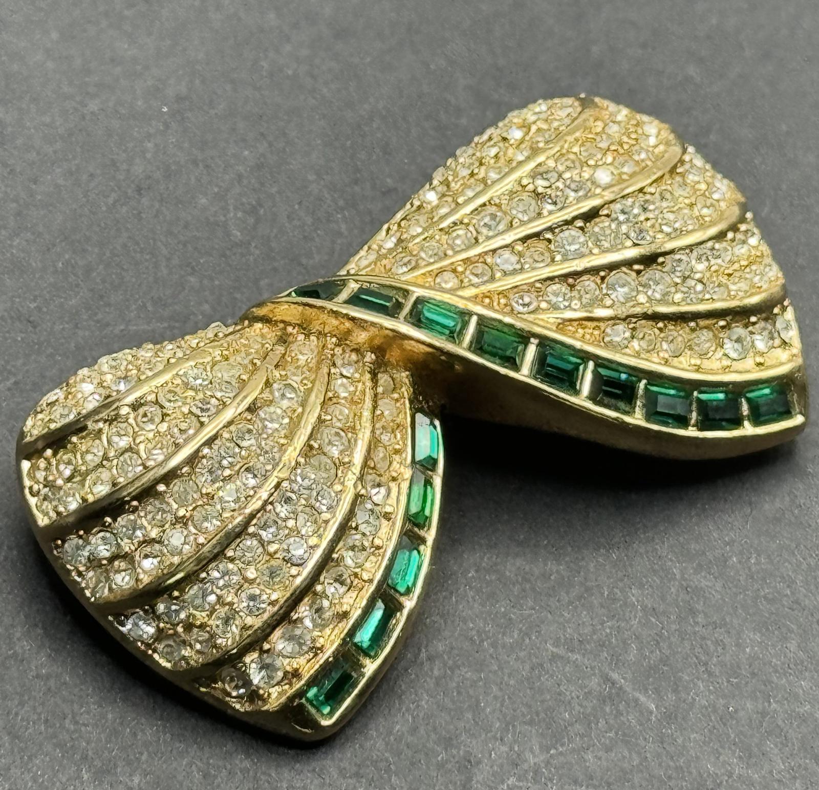 1980s Christian Dior Gold & Green Stone Bow Brooch (1 of 5)