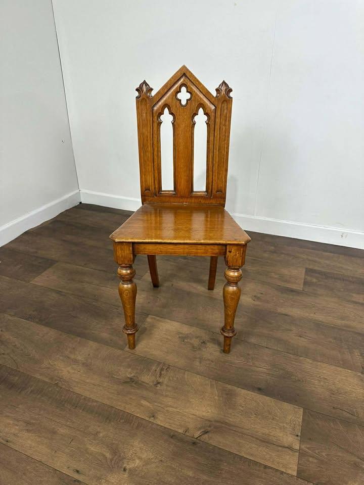 Ecclesiastical Style Oak Side Chair (1 of 15)