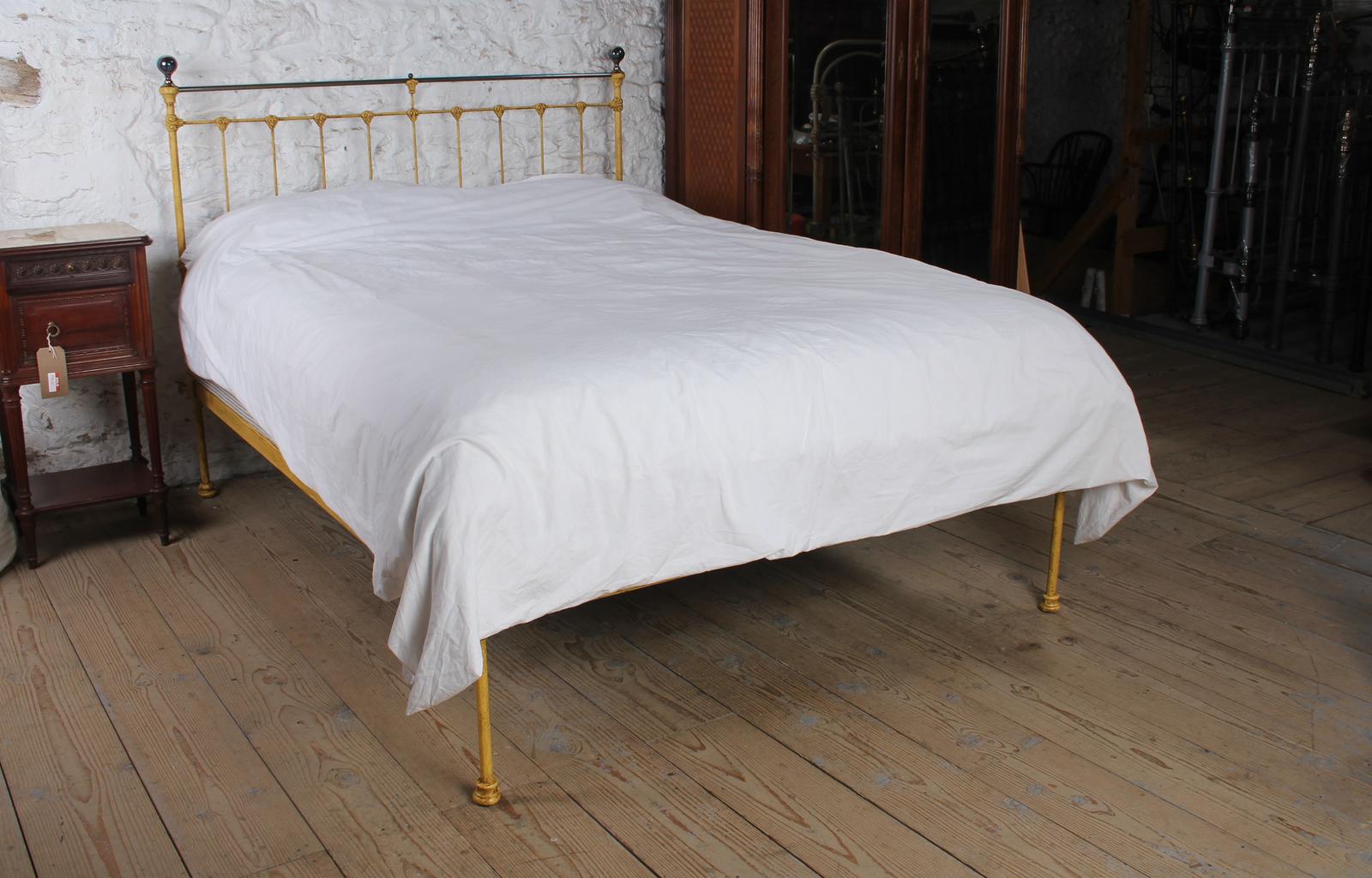 Vibrant & Elegant Classic Straight Rail Platform No End King Size Bed (1 of 7)