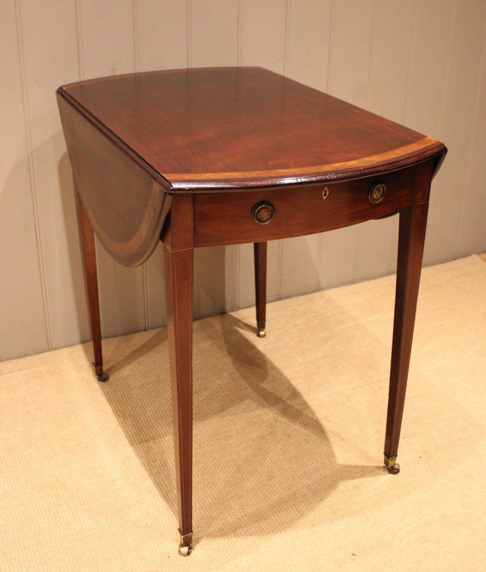 Early 19th Century Mahogany Pembroke Table (1 of 12) Early 19th Century Mahogany Pembroke Table (1 of 12)