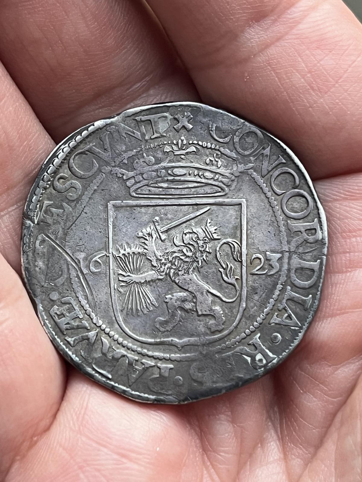 Netherlands / Holland - Silver 1623 Rikjsdaalder (1 of 12)