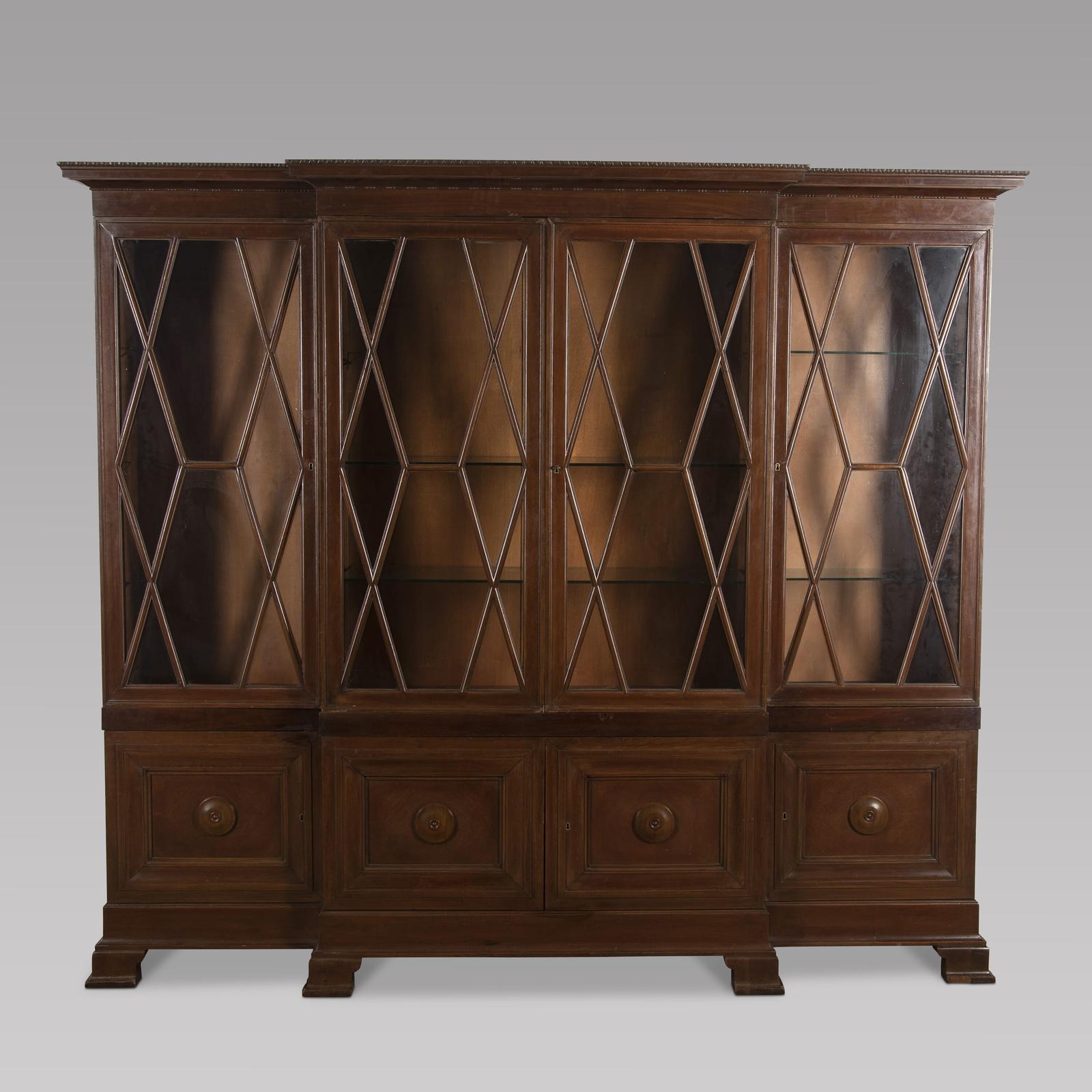 Italian Breakfront Walnut Bookcase (1 of 6) Italian Breakfront Walnut Bookcase (1 of 6)