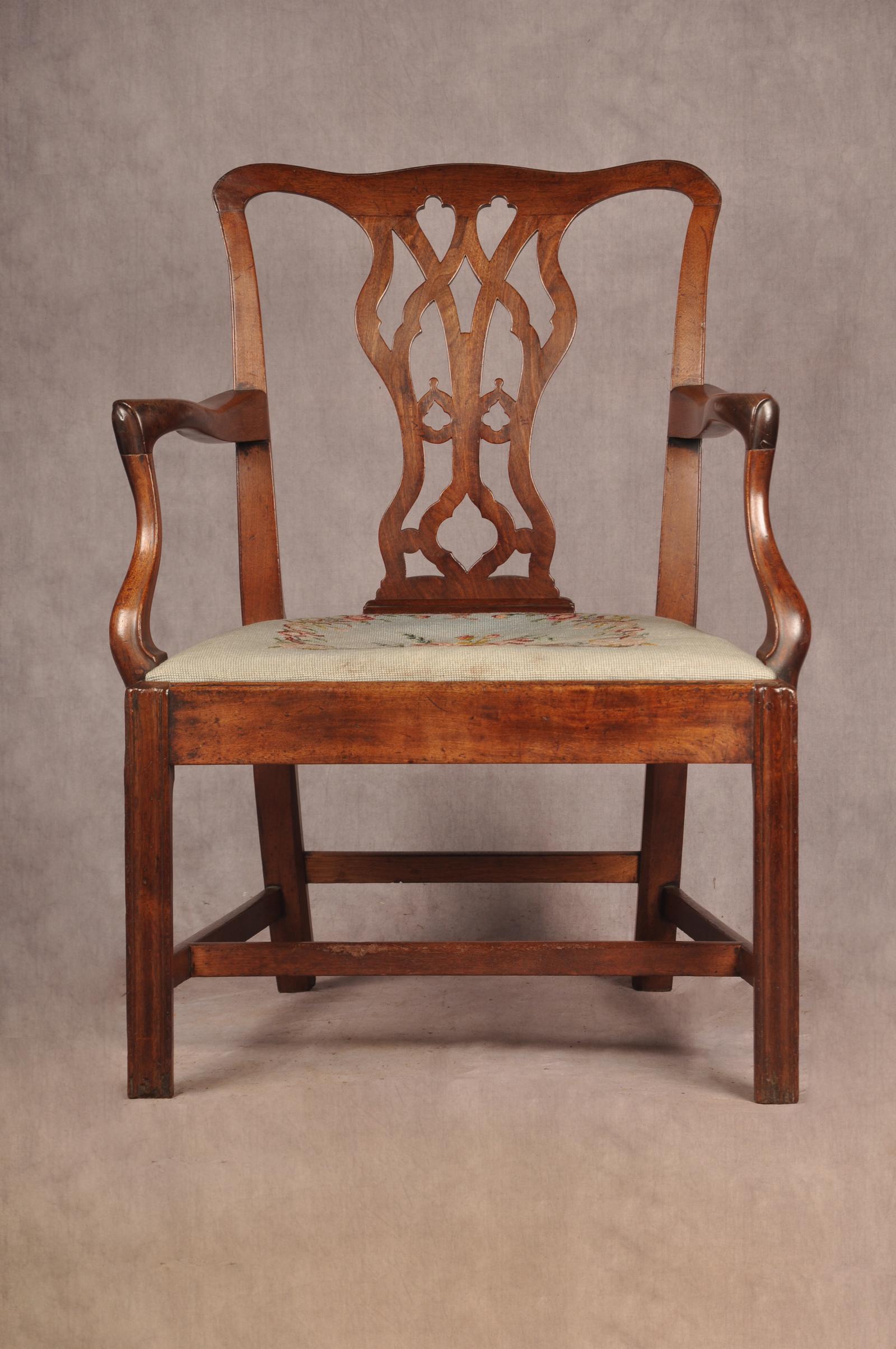 18th Century Mahogany Chippendale Armchair (1 of 14) 18th Century Mahogany Chippendale Armchair (1 of 14)