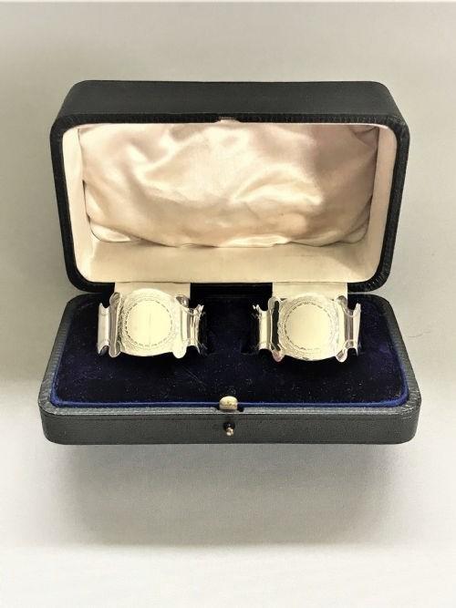Lovely Boxed Pair of Edwardian Silver Napkin Rings (1 of 6)