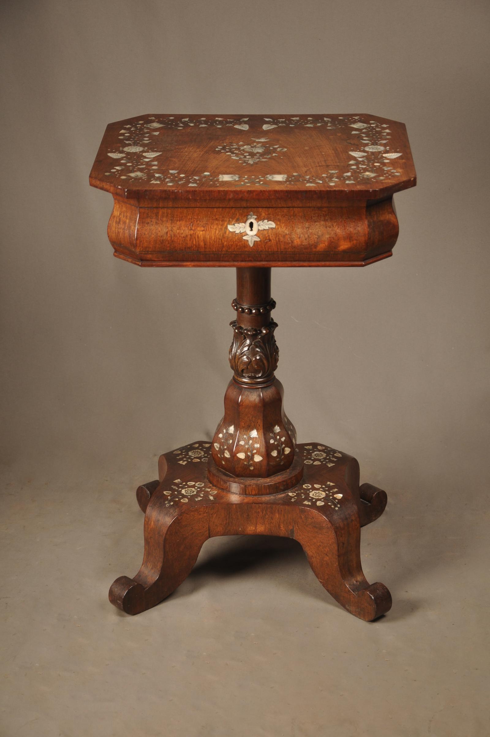 Exceptional Regency Mahogany Work Table (1 of 18) Exceptional Regency Mahogany Work Table (1 of 18)