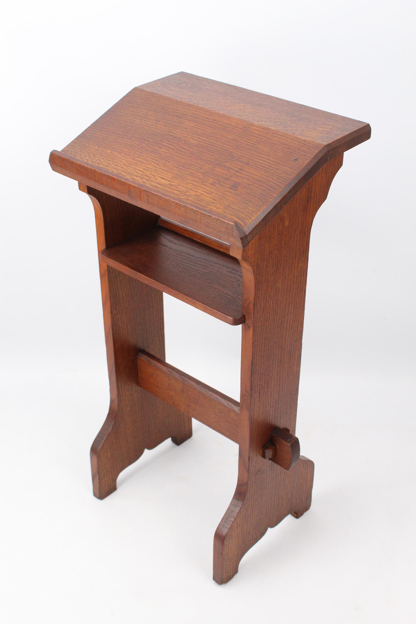 Small Edwardian Arts & Crafts Oak Music Stand / Hall Table (1 of 13) Small Edwardian Arts & Crafts Oak Music Stand / Hall Table (1 of 13)