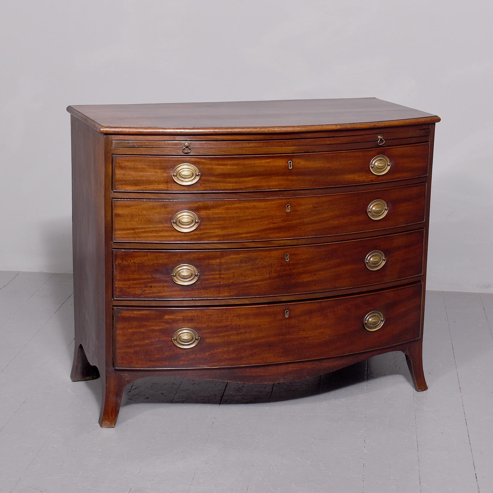 Neat Size George 3rd Mahogany Bow - Front Chest of Drawers with Brushing Slide and Great Colour and Patina (1 of 9)