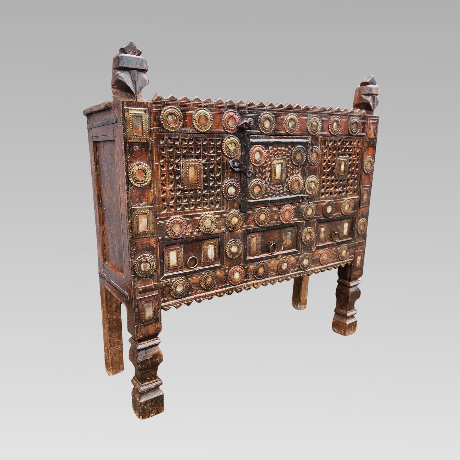 Fabulous Antique Indian Damchiya Carved Teak Dowry Chest Storage Cabinet (1 of 12) Fabulous Antique Indian Damchiya Carved Teak Dowry Chest Storage Cabinet (1 of 12)