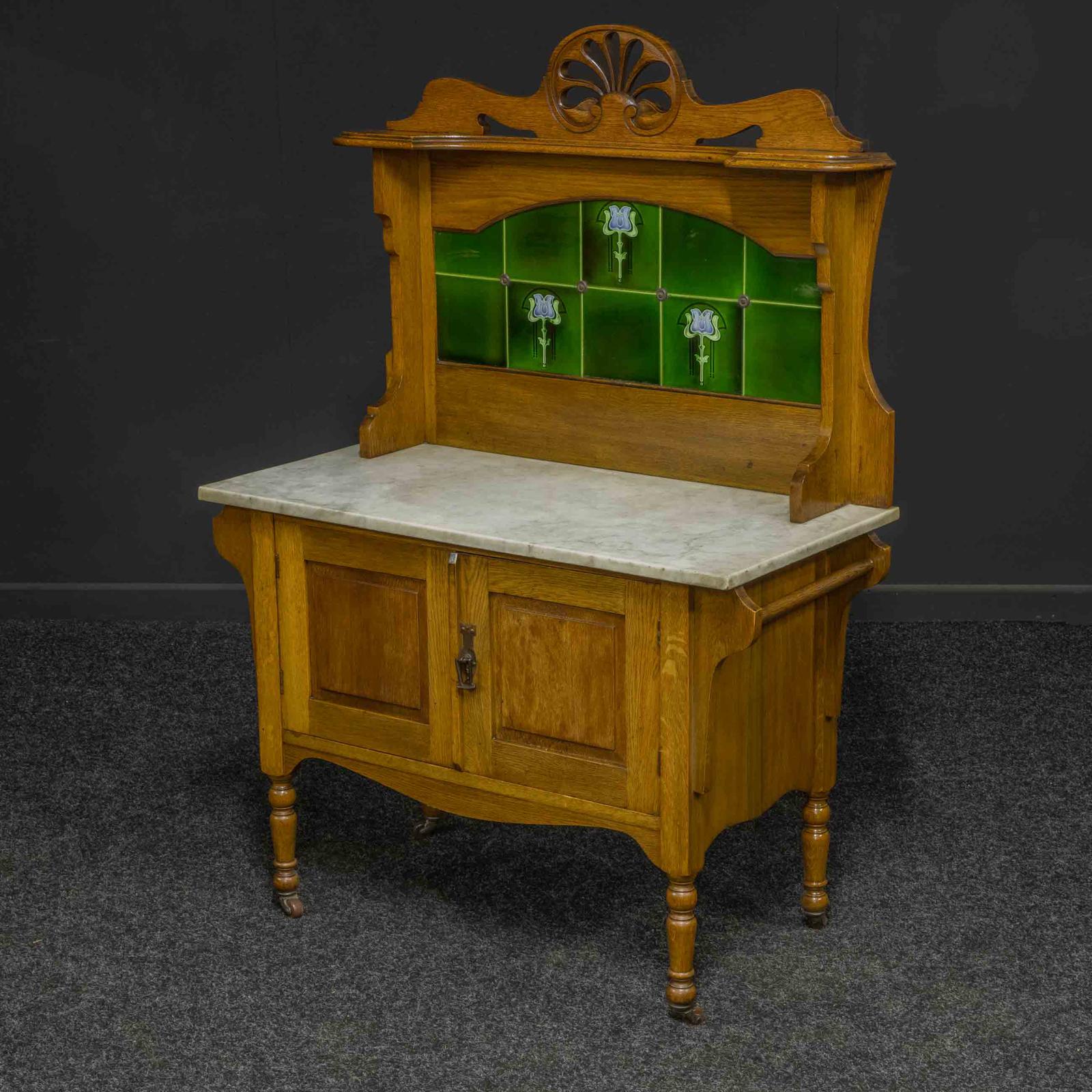 Victorian Oak Washstand (1 of 11)