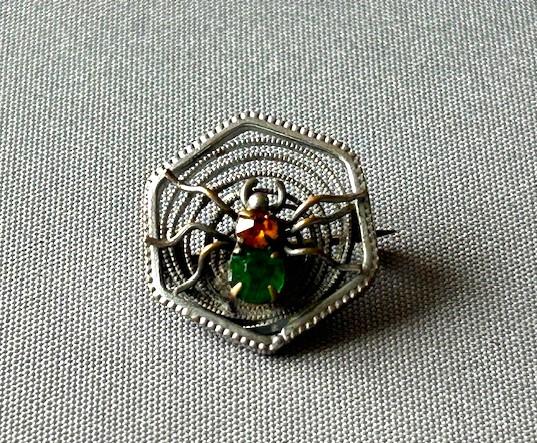 Art Deco Silvertone Spider Brooch (1 of 5) Art Deco Silvertone Spider Brooch (1 of 5)