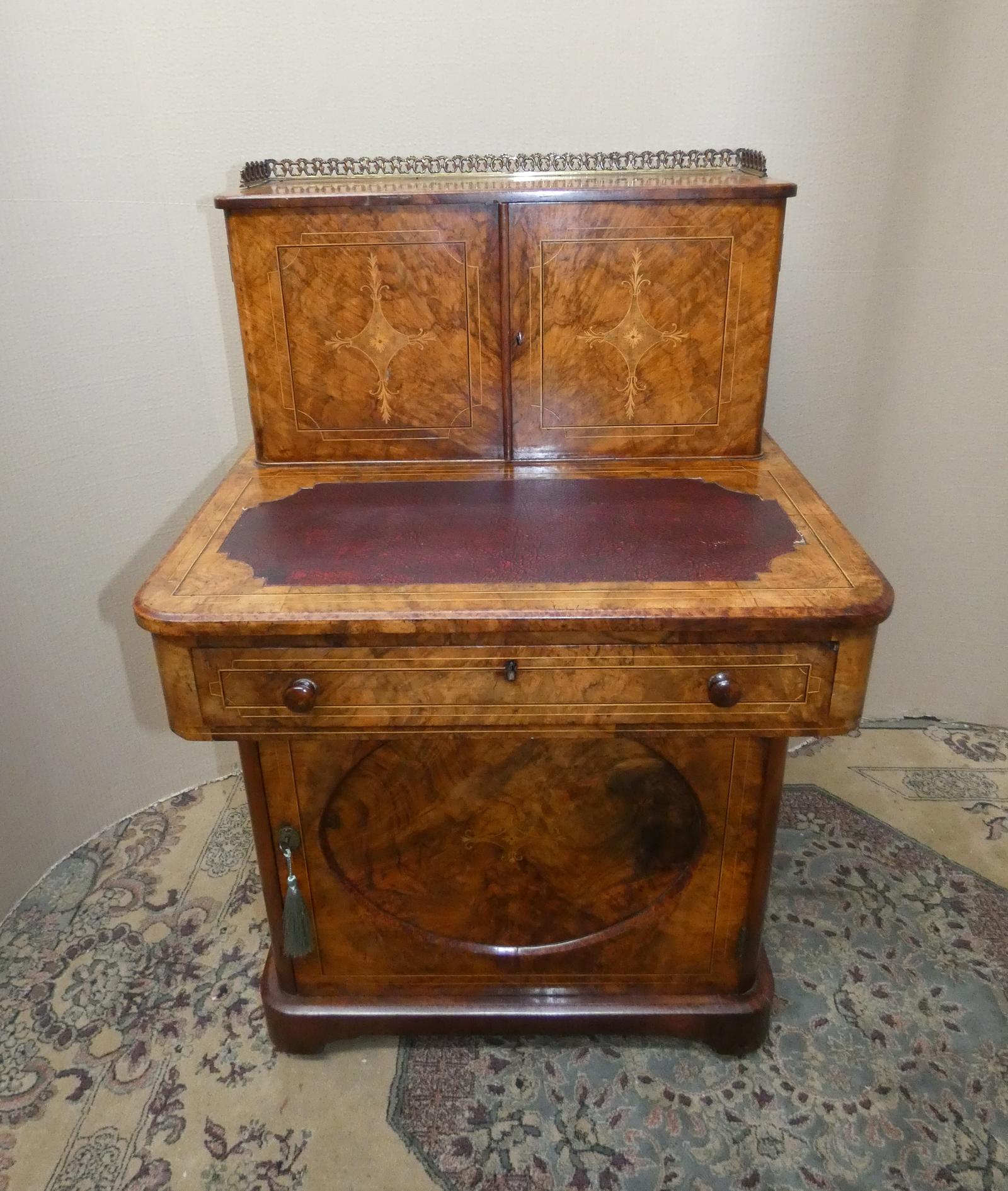 Walnut Bonheur du Jour / Ladies Writing Desk (1 of 9)