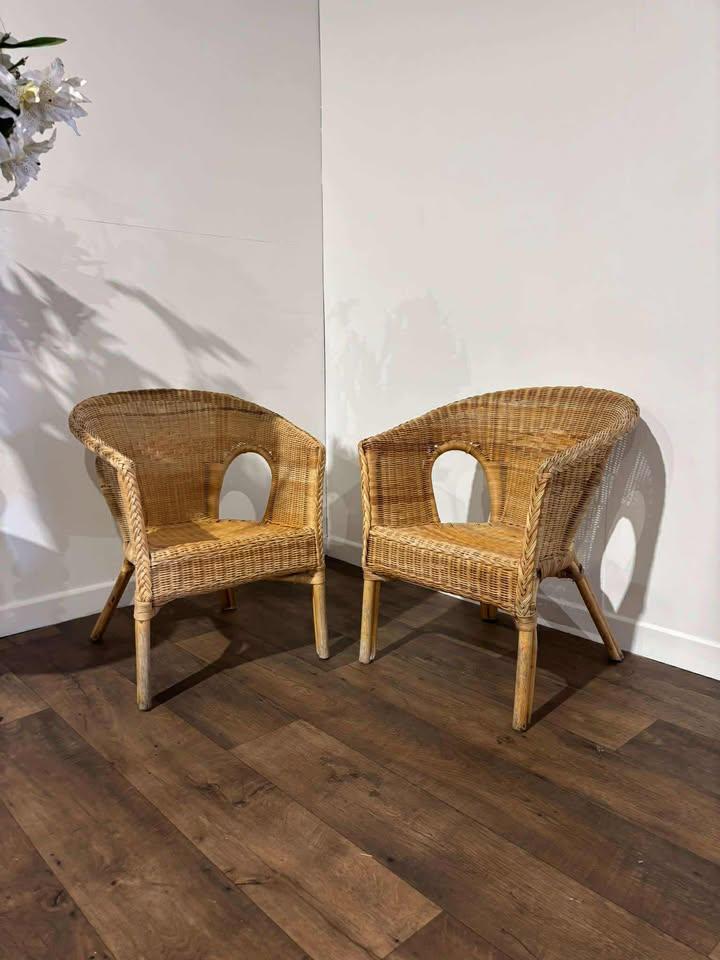 Pair of Vintage Wicker Chairs (1 of 16)