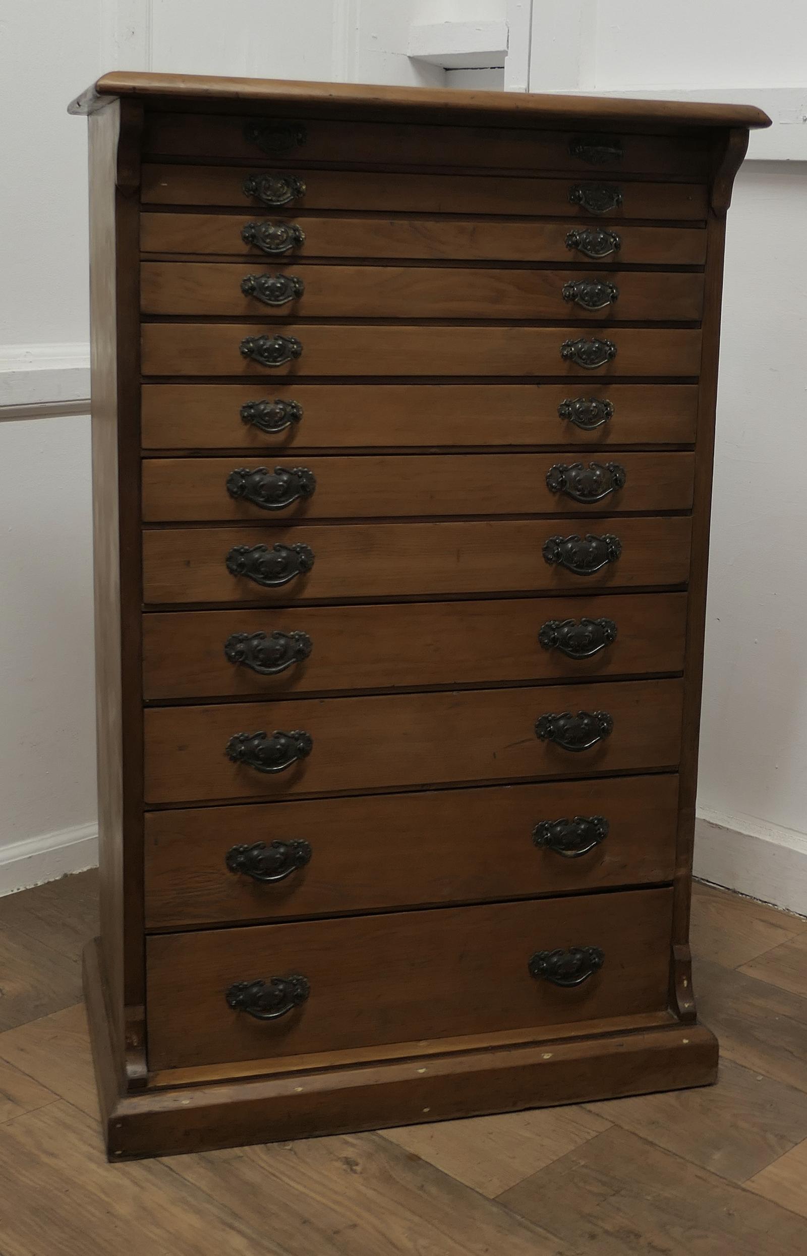 Arts & Crafts Pine Collectors Cabinet Filing Drawers (1 of 10)