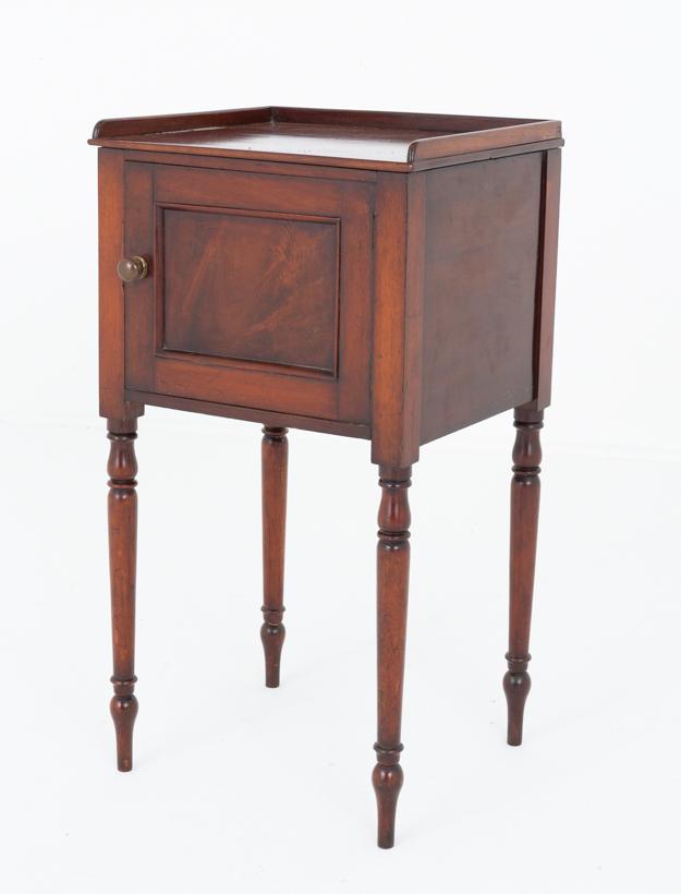 Regency Mahogany Bedside Cabinet (1 of 7)