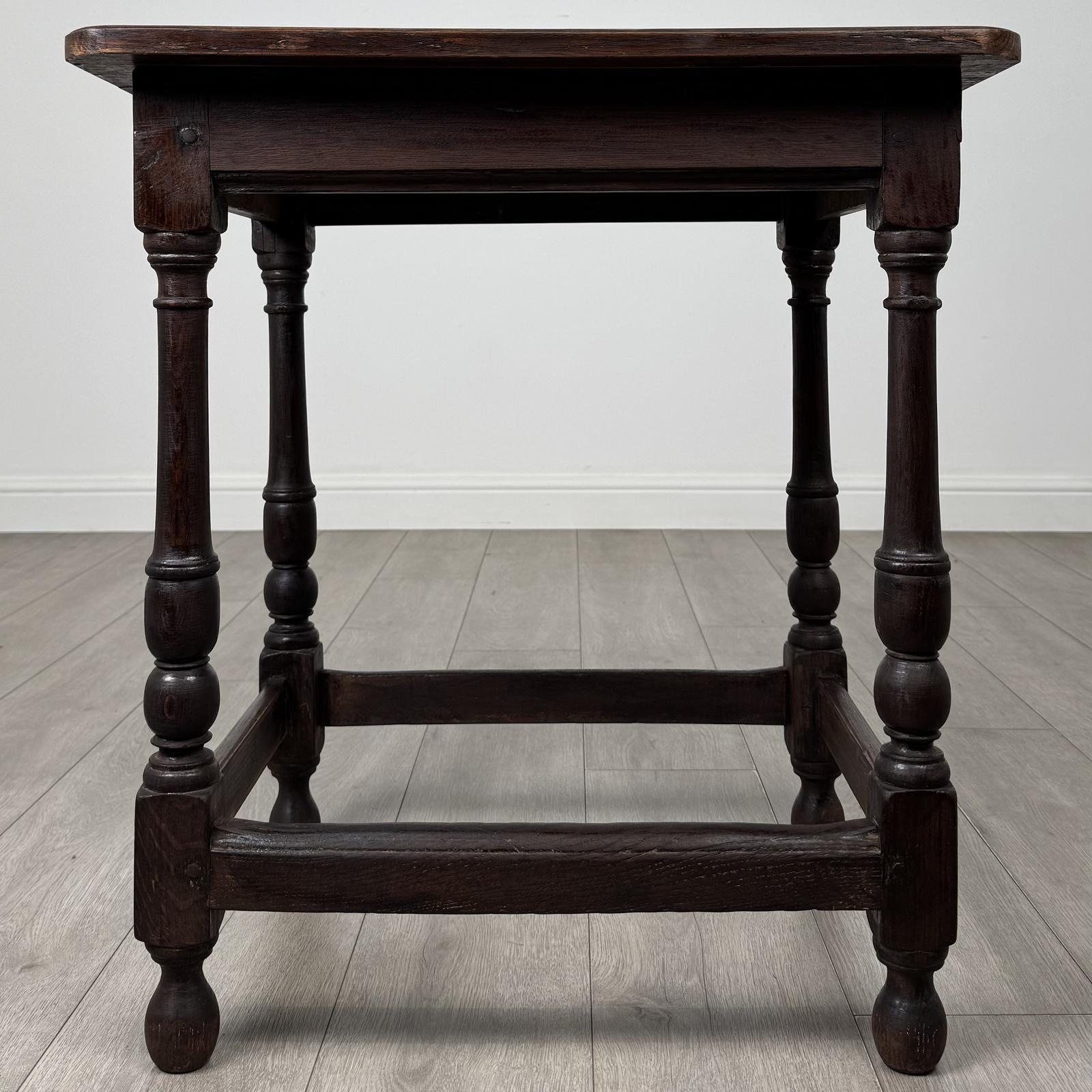 Antique 20th Century Edwardian Side Table in Oak (1 of 9) Antique 20th Century Edwardian Side Table in Oak (1 of 9)