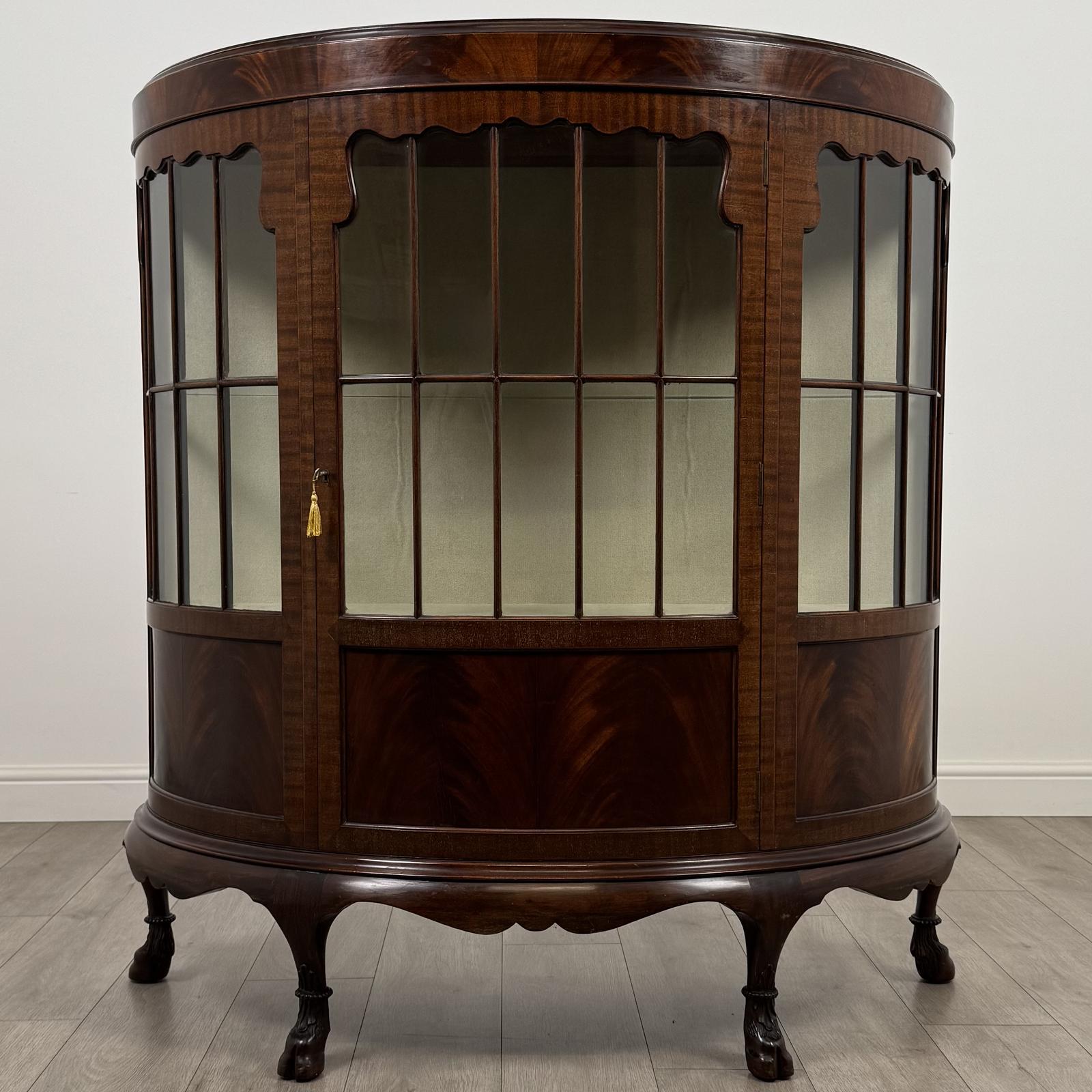 Antique 20th Century Demi Lune Display Cabinet in Mahogany (1 of 11)