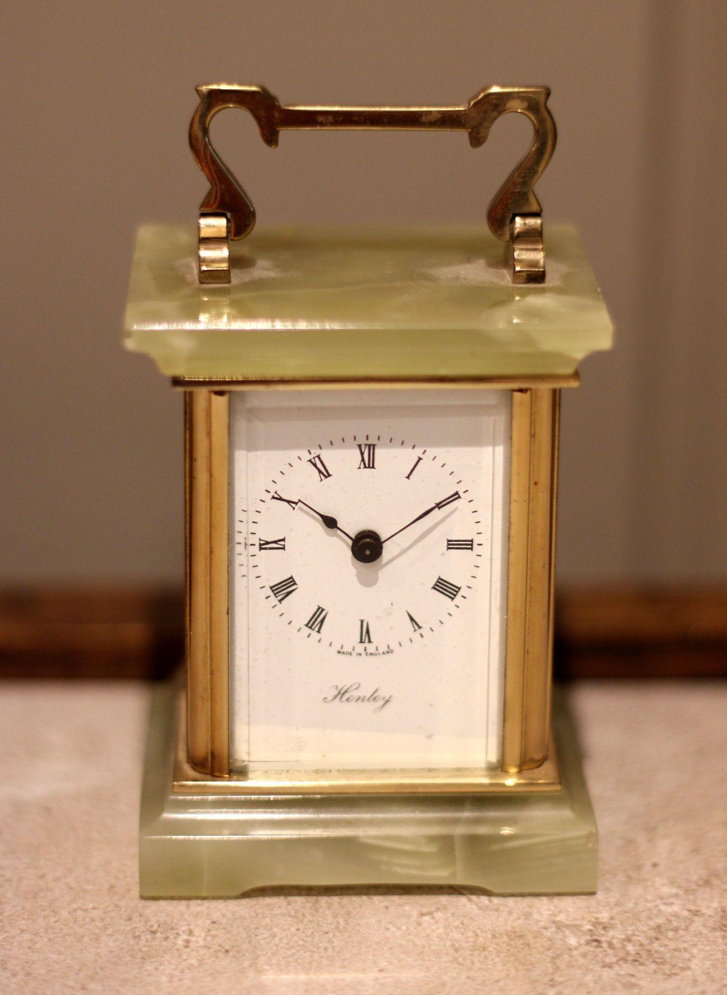 Miniature Onyx Carriage Clock (1 of 12)