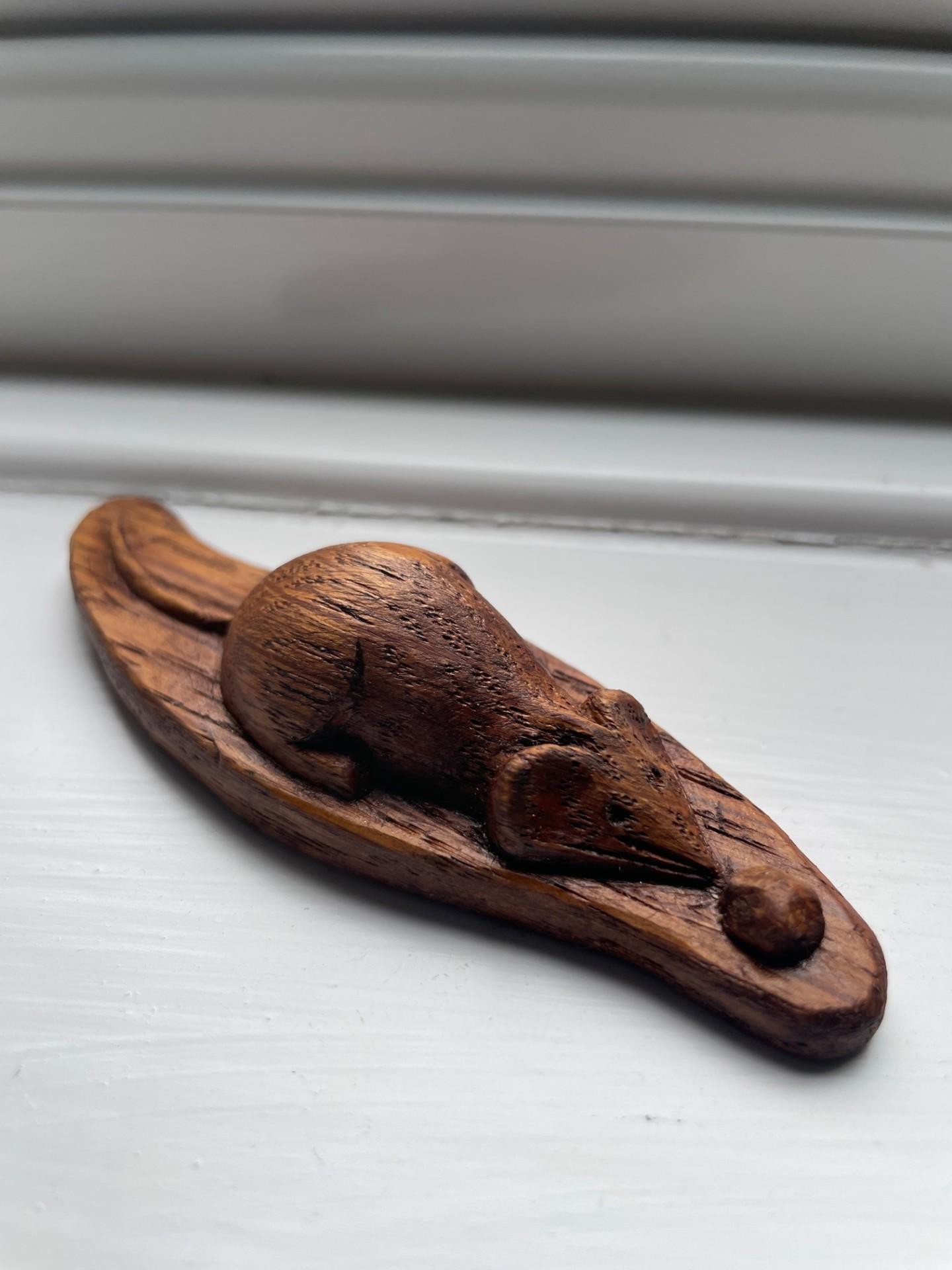 Unusual Robert "Mouseman" Thompson Carved Mouse (1 of 7)