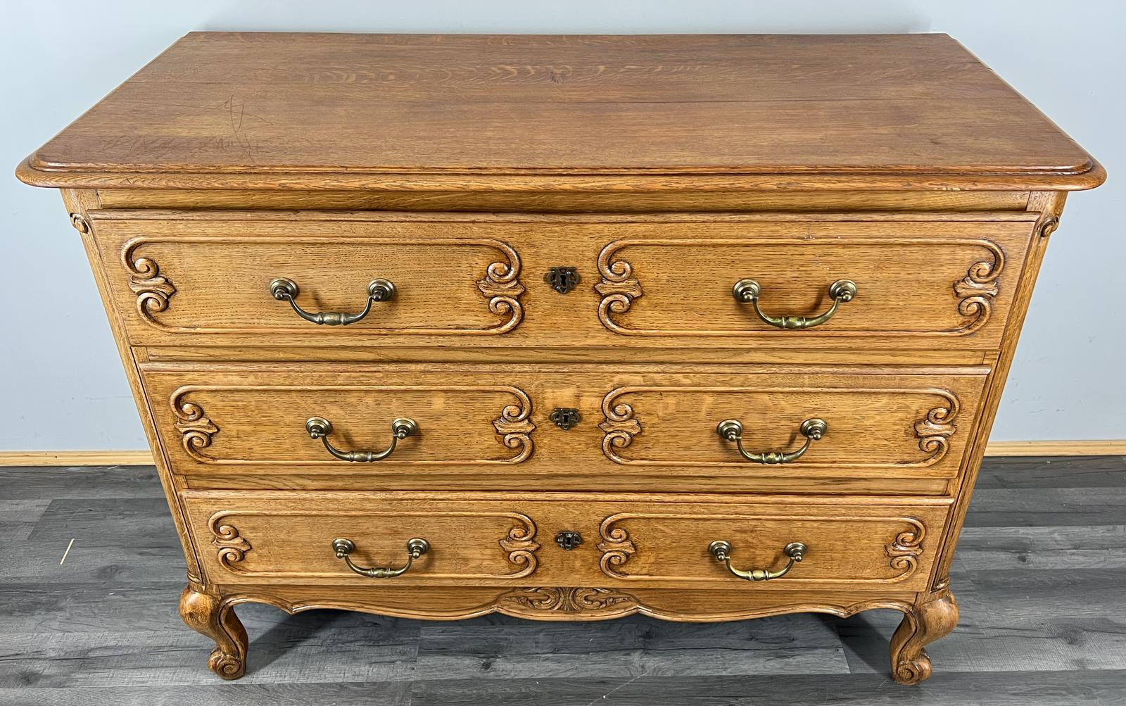 Chest of Drawers Vintage French Oak Style Ornate Carved Cabinet (1 of 11)
