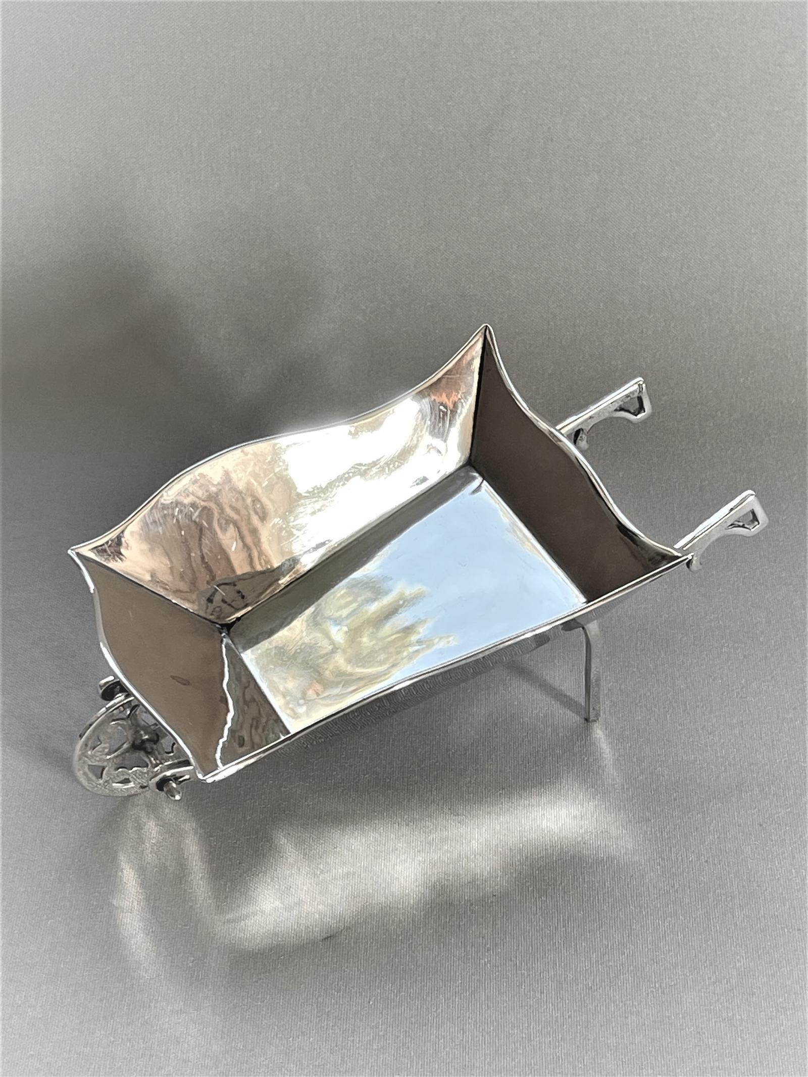 A Superb Edwardian Novelty Silver 'Wheelbarrow' Trinket Dish (1 of 6)