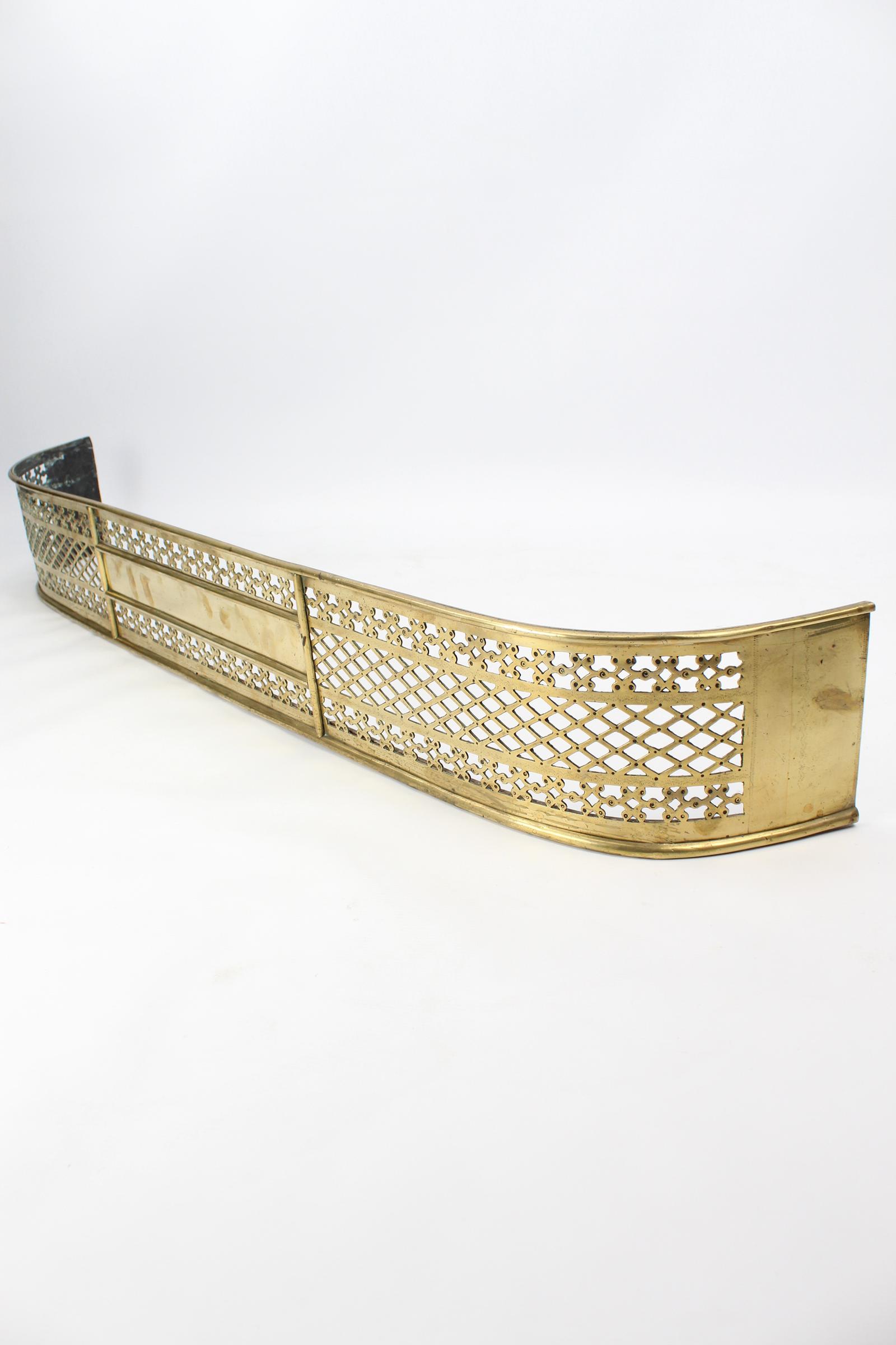 Long 4ft 3" Georgian Pierced & Engraved Brass Fire Fender (1 of 13)