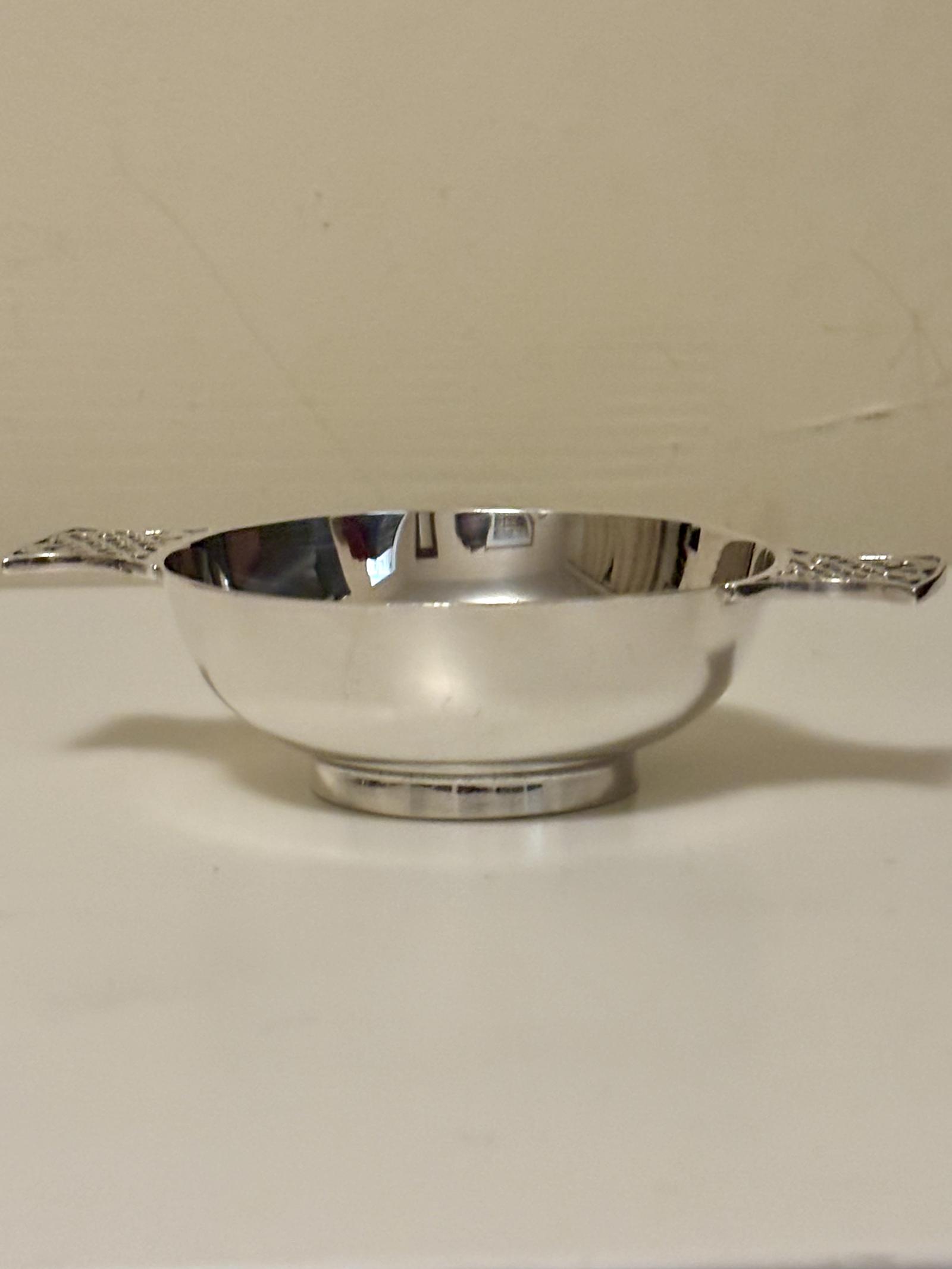 Scottish Sterling Silver Quaich, Edinburgh 1977 Francis Howard QEII Jubilee Year (1 of 10) Scottish Sterling Silver Quaich, Edinburgh 1977 Francis Howard QEII Jubilee Year (1 of 10)