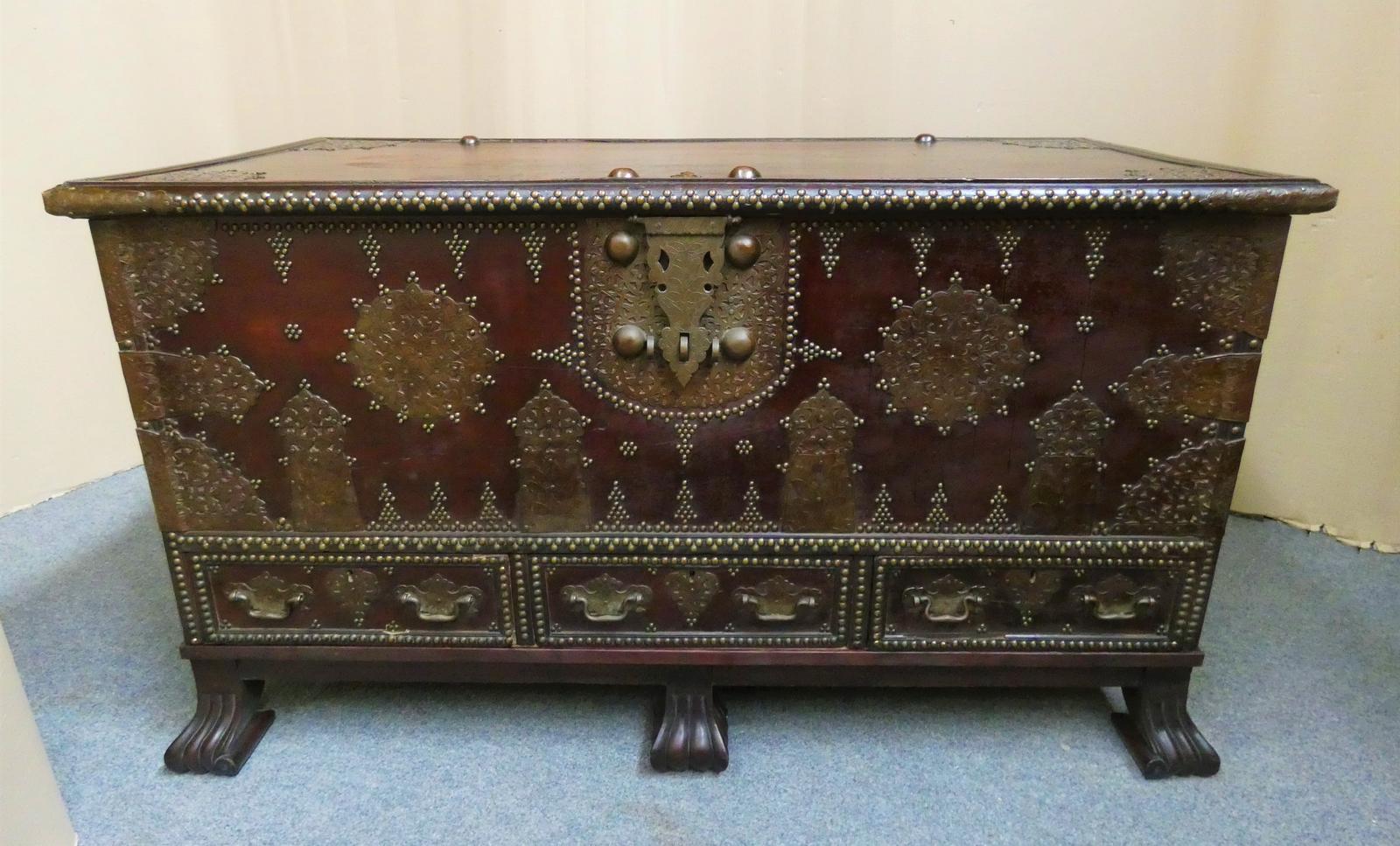 Very Large Shirazi  Dowry Chest (1 of 9)