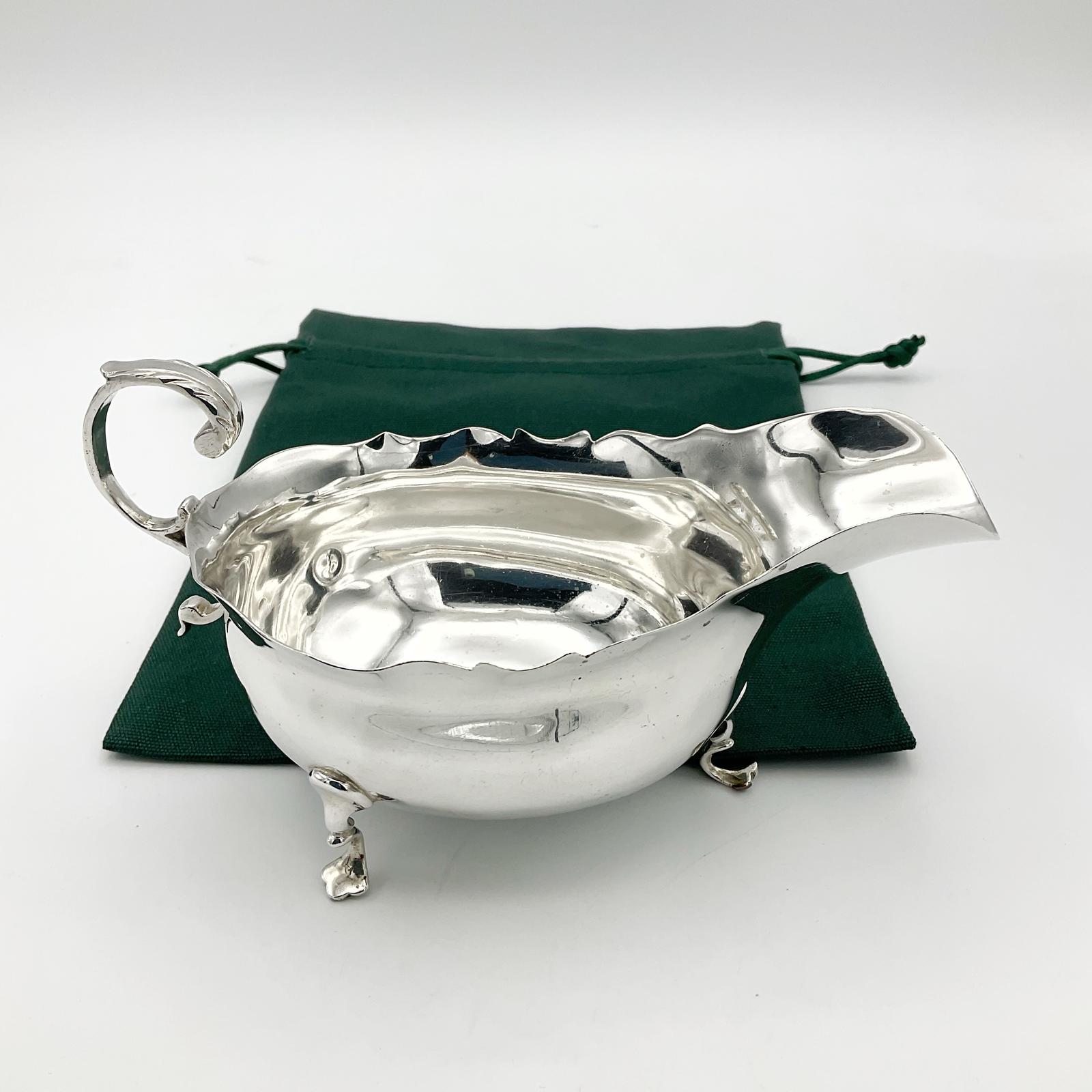 Antique 1902 Solid Silver Sauce Boat (1 of 9) Antique 1902 Solid Silver Sauce Boat (1 of 9)