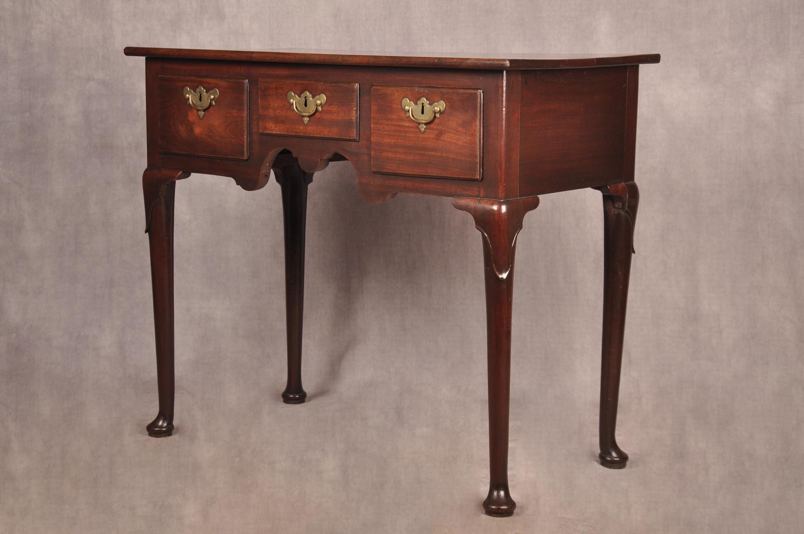 Fine Early 18th Century Mahogany Lowboy (1 of 15)